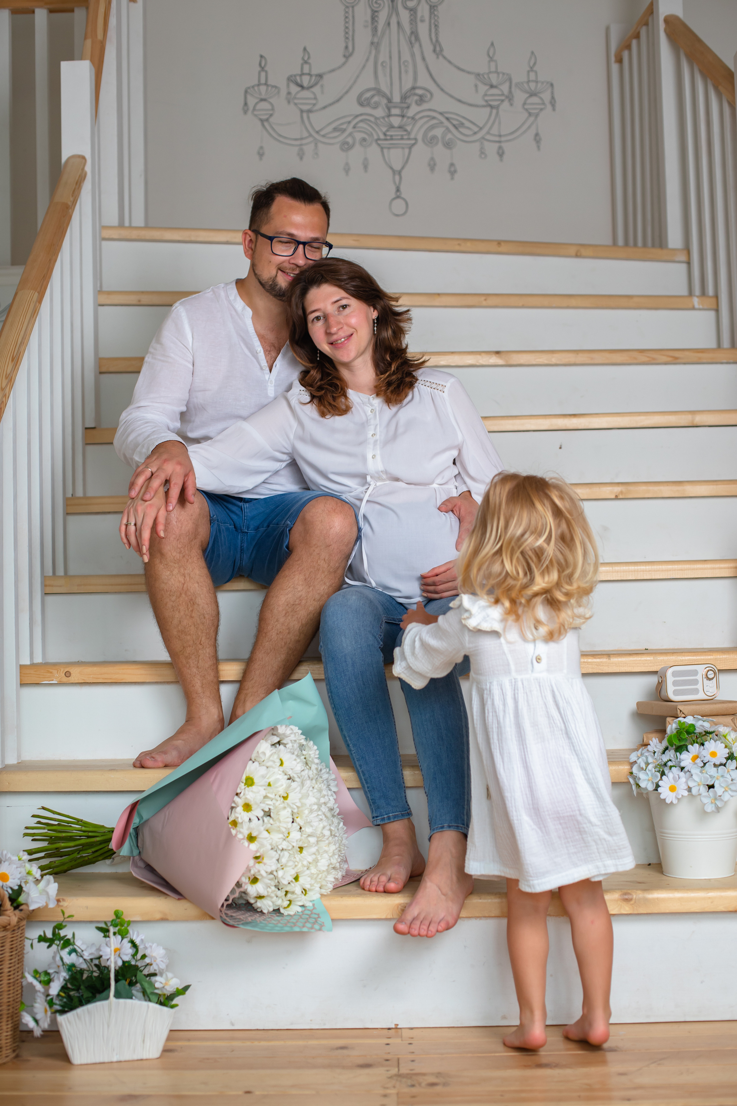 Мария с семьей в студии. Elena Sova — семейный и женский фотограф в Санкт-Петербурге