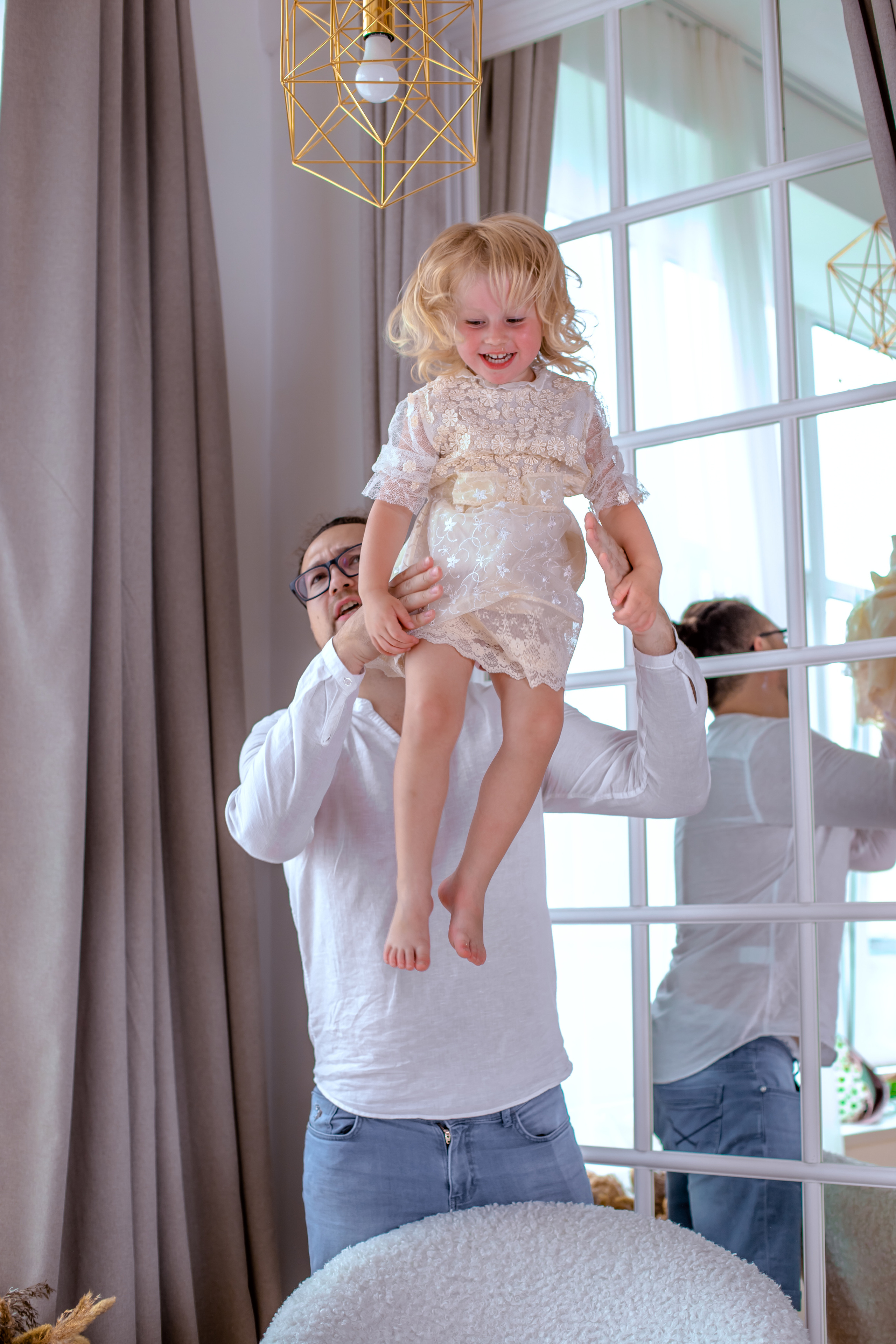 Мария с семьей в студии. Elena Sova — семейный и женский фотограф в Санкт-Петербурге