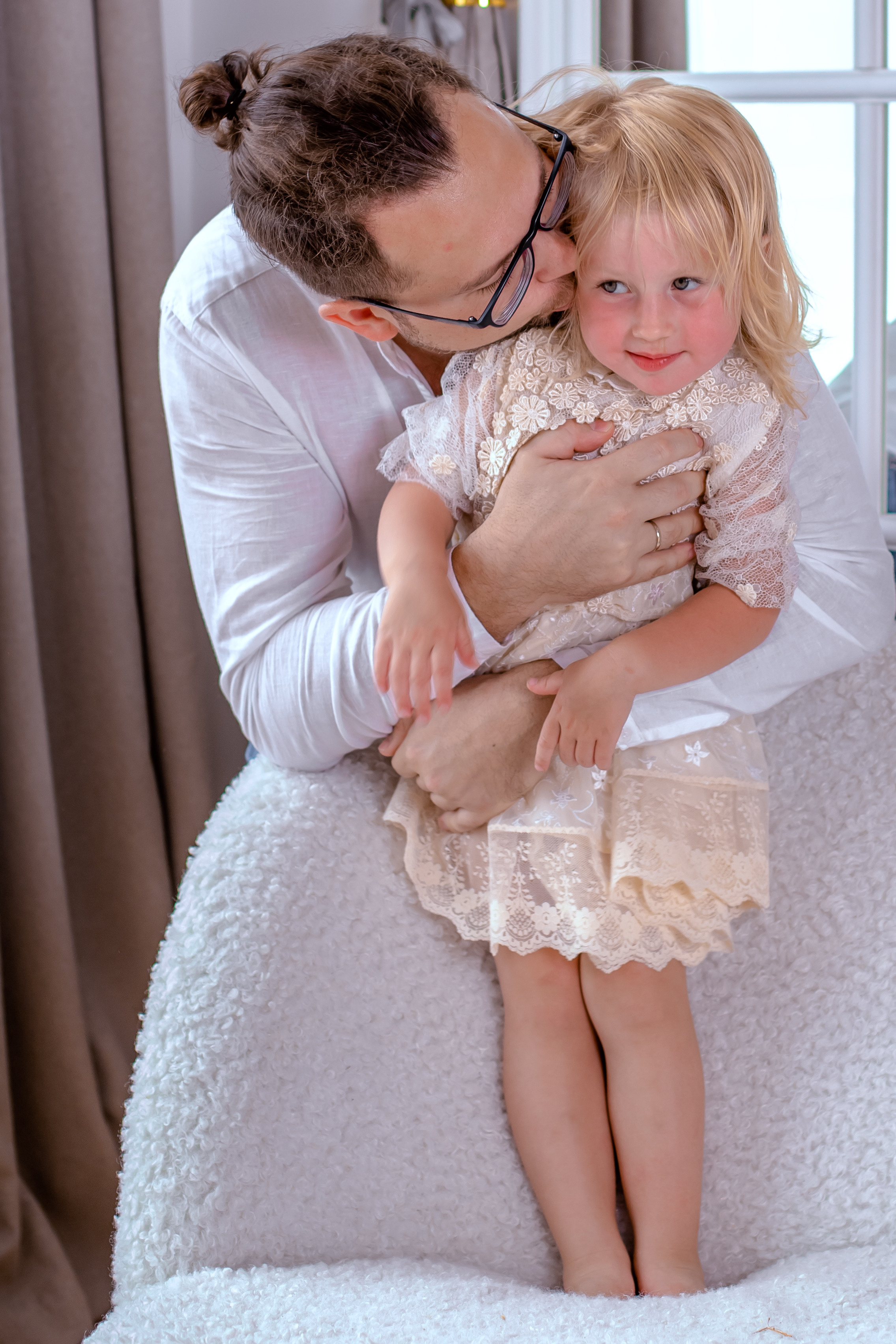 Мария с семьей в студии. Elena Sova — семейный и женский фотограф в Санкт-Петербурге