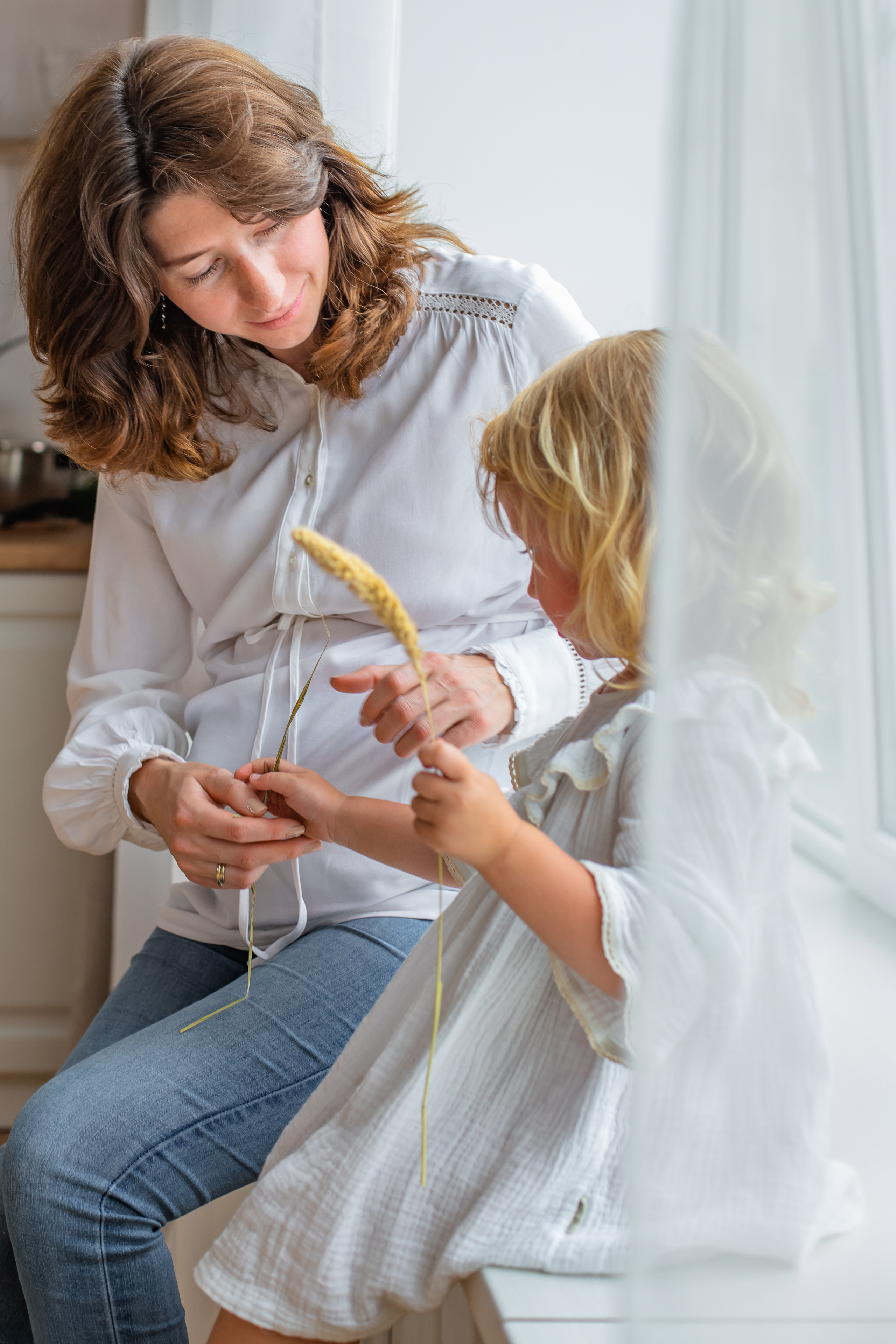 Мария с семьей в студии. Elena Sova — семейный и женский фотограф в Санкт-Петербурге