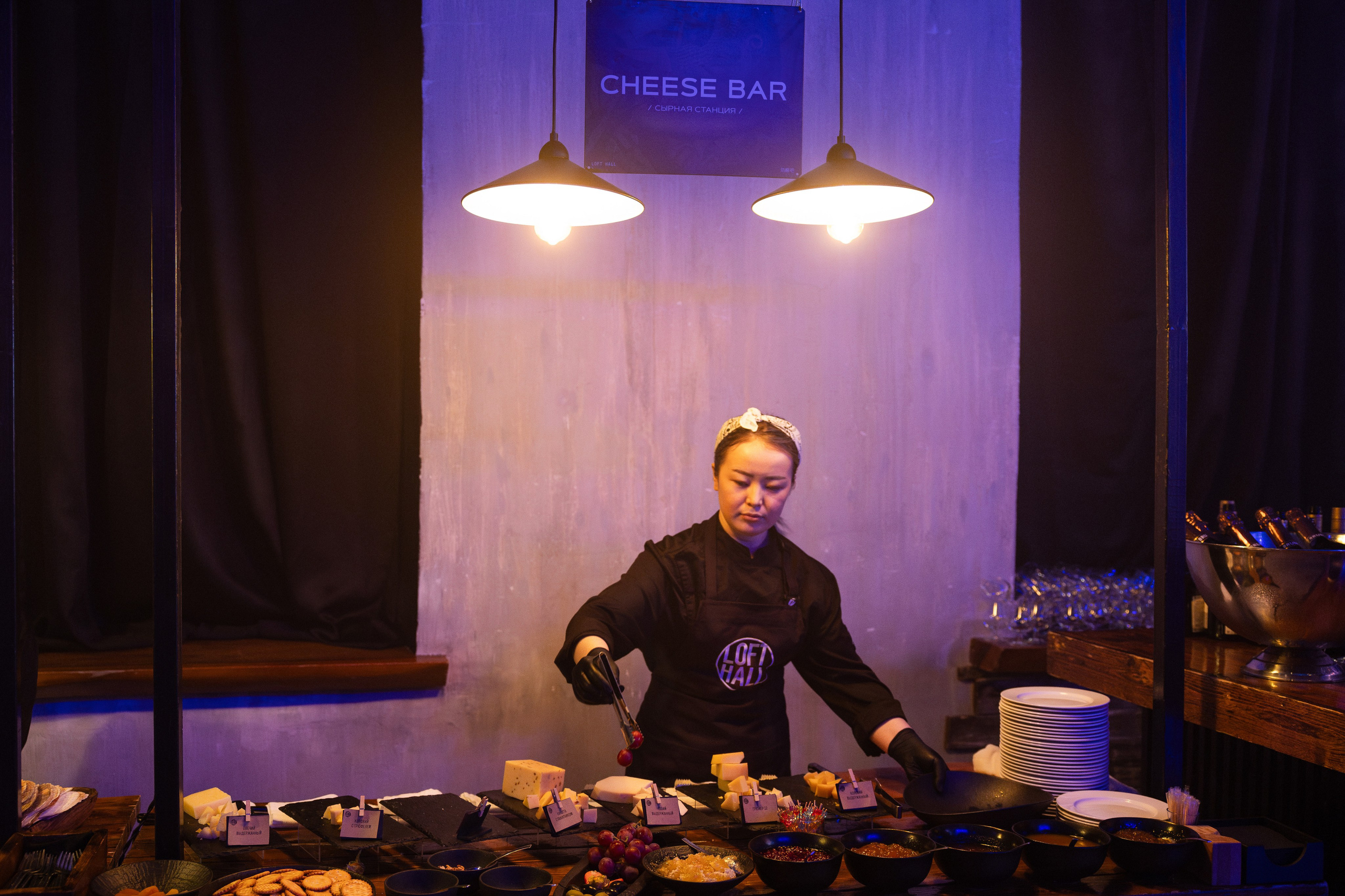 Data Summit 2025 (1). Свадебный репортажный фотограф в Москве