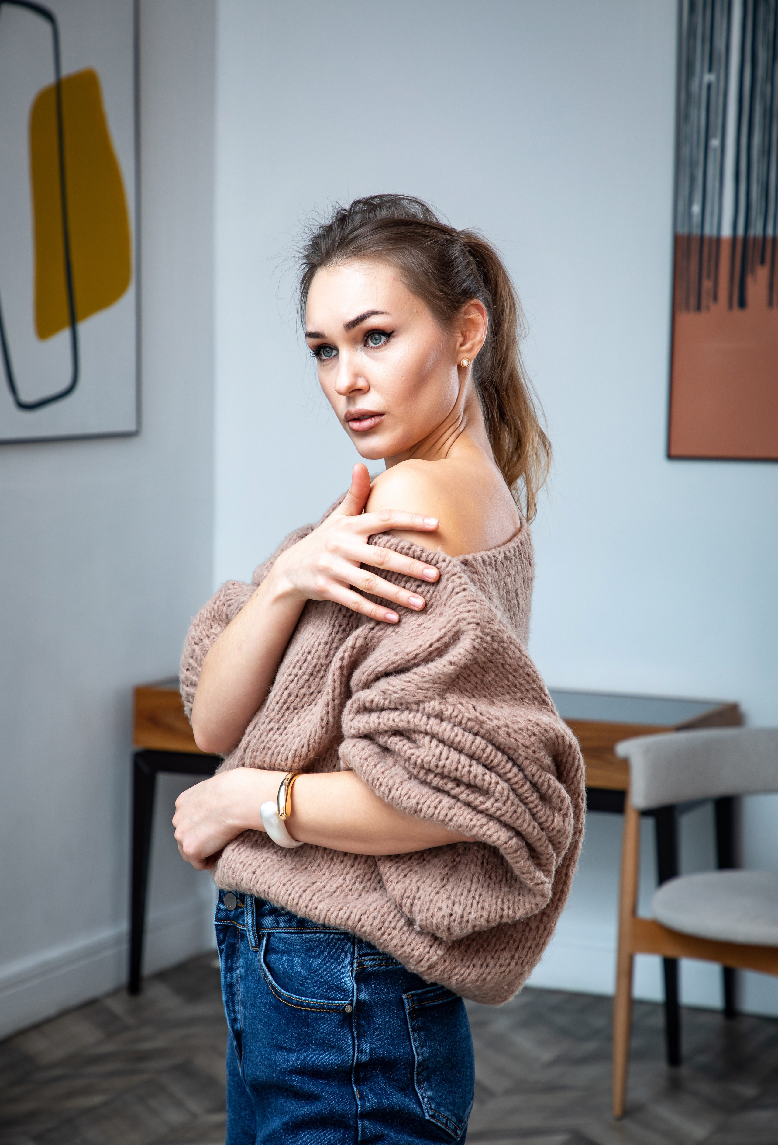 Фотосъемка для маркетплейсов с моделью в Москве и Московской области. Фотостудия в Москве LUXARTPHOTO