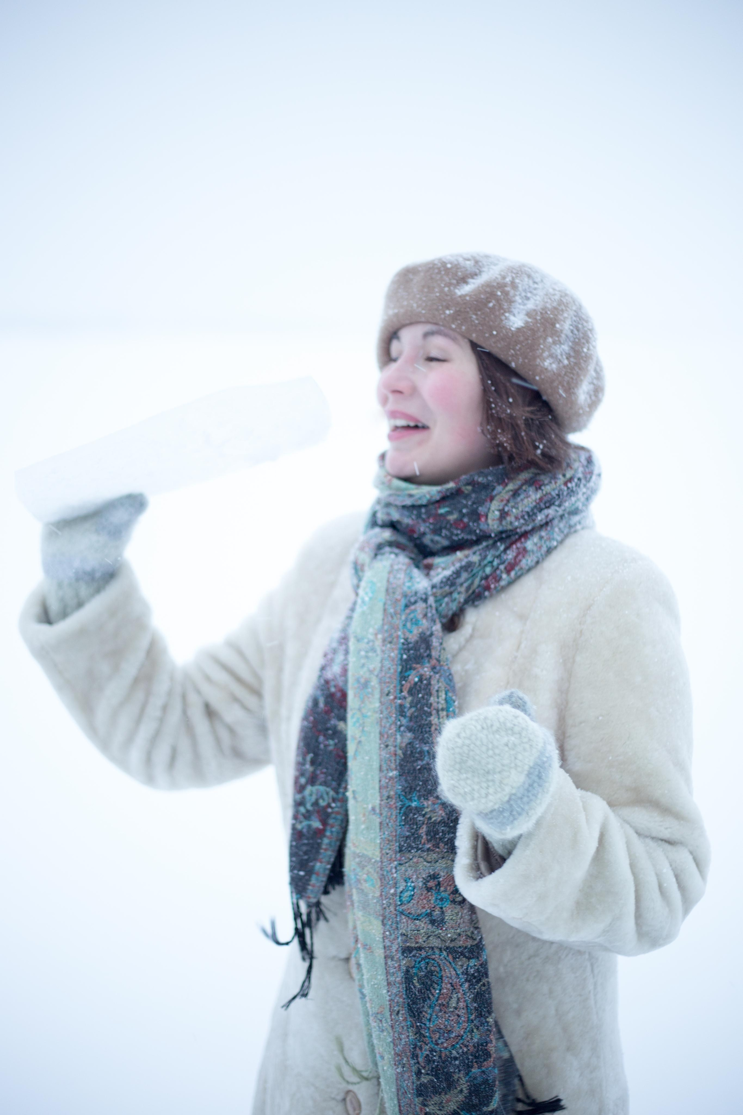 Фотосессия на набережной зимой. Фотограф Пермь. Фотосессия в фотостудии Перми и на свежем воздухе