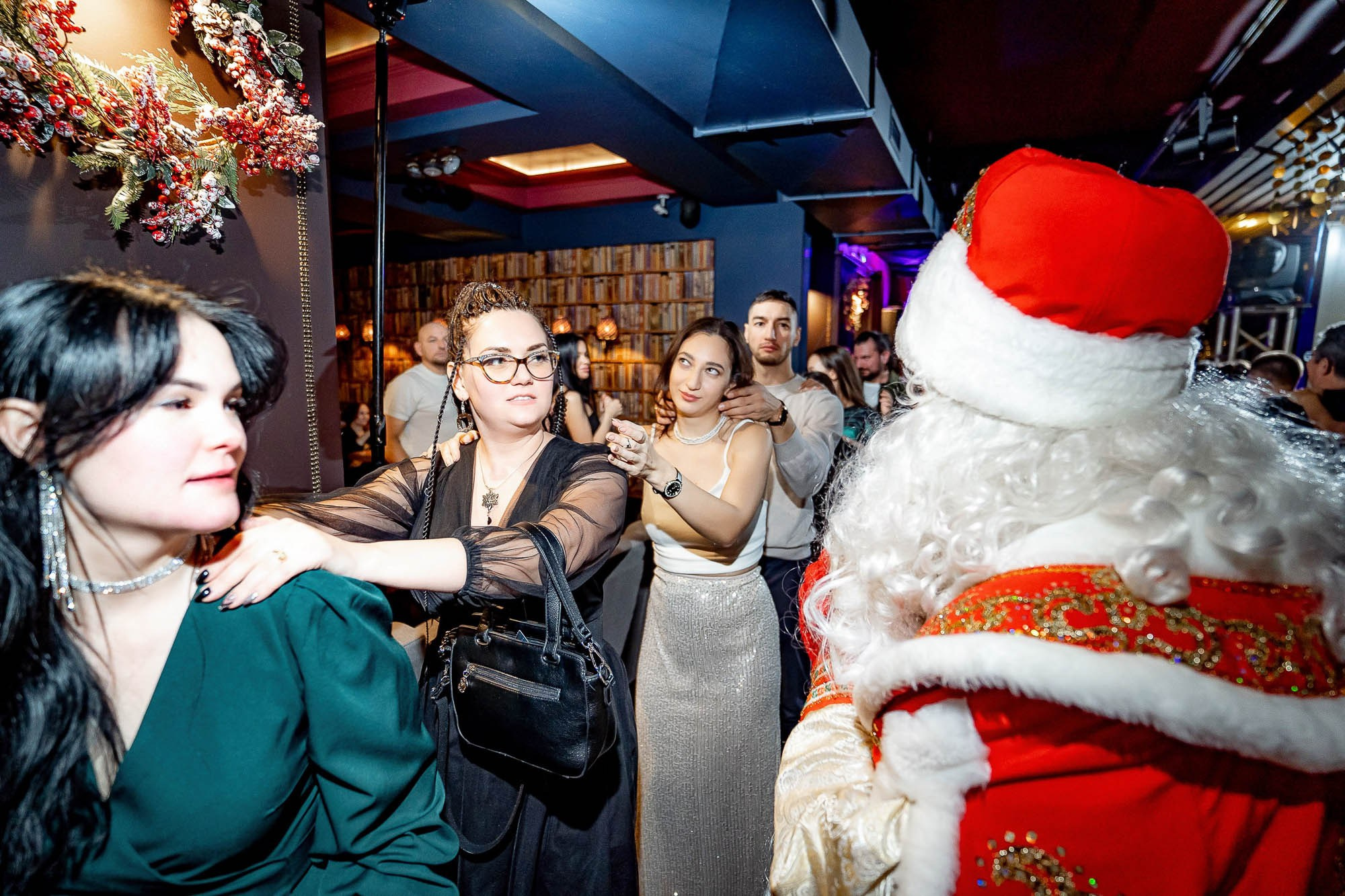 Новый год 2024 в Peoples. Сергей Кошкин. Репортажная и ивент-фотография в Сургуте