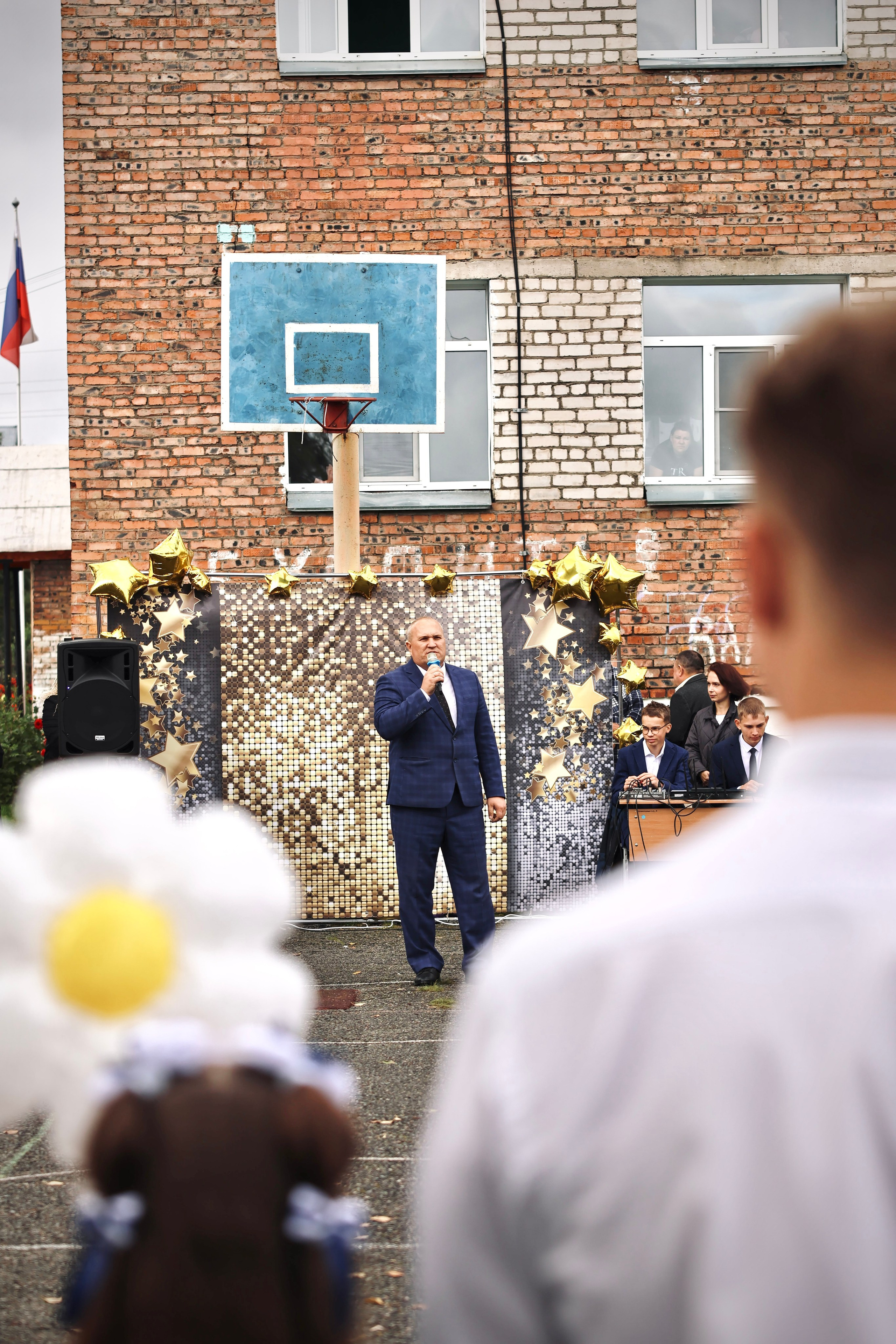 1 сентября. Родная школа. Фотограф портретист в Санкт Петербурге Дроздова Алла