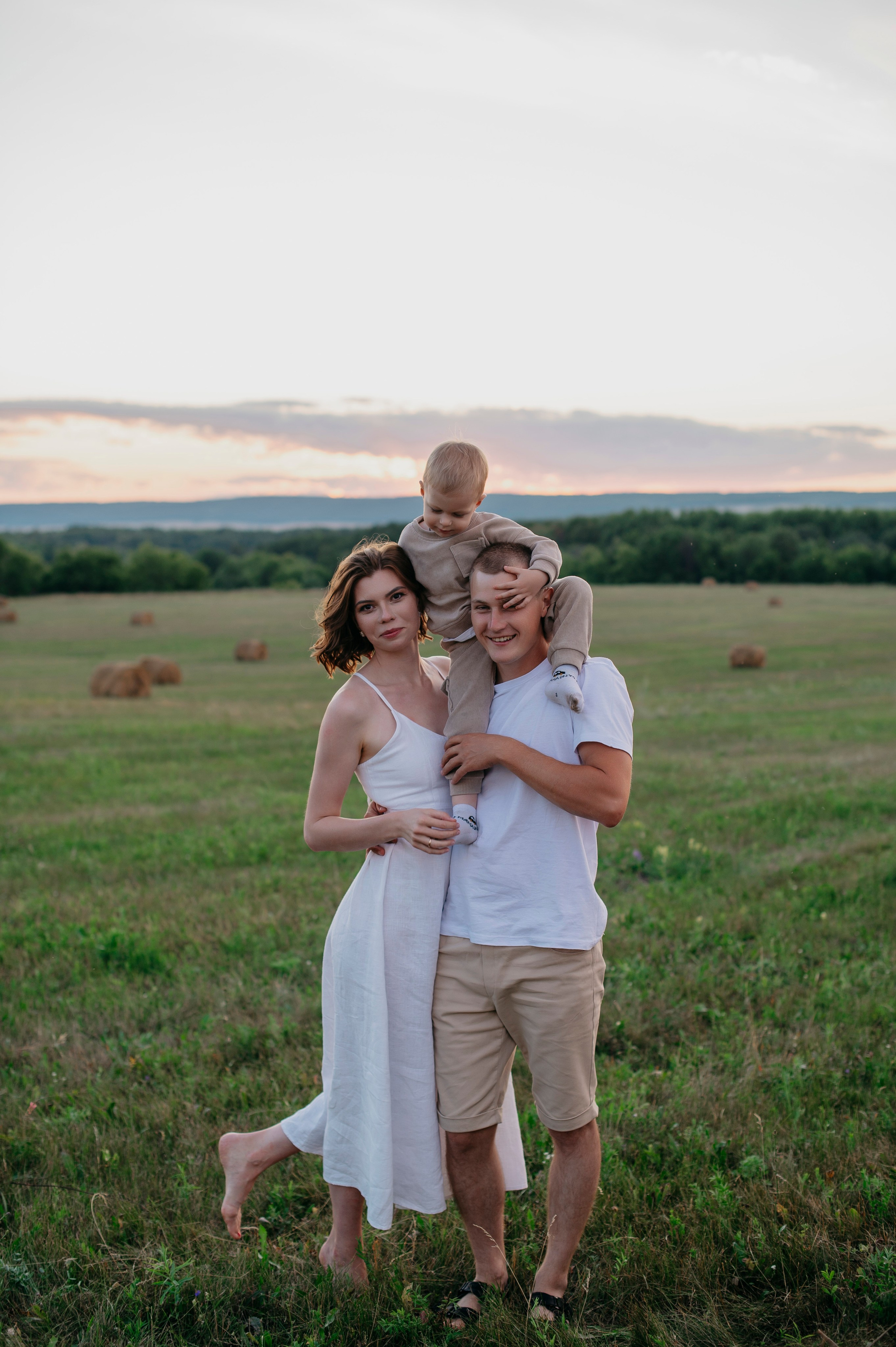 Семейная прогулка на закте. Фотограф Дарья Семина