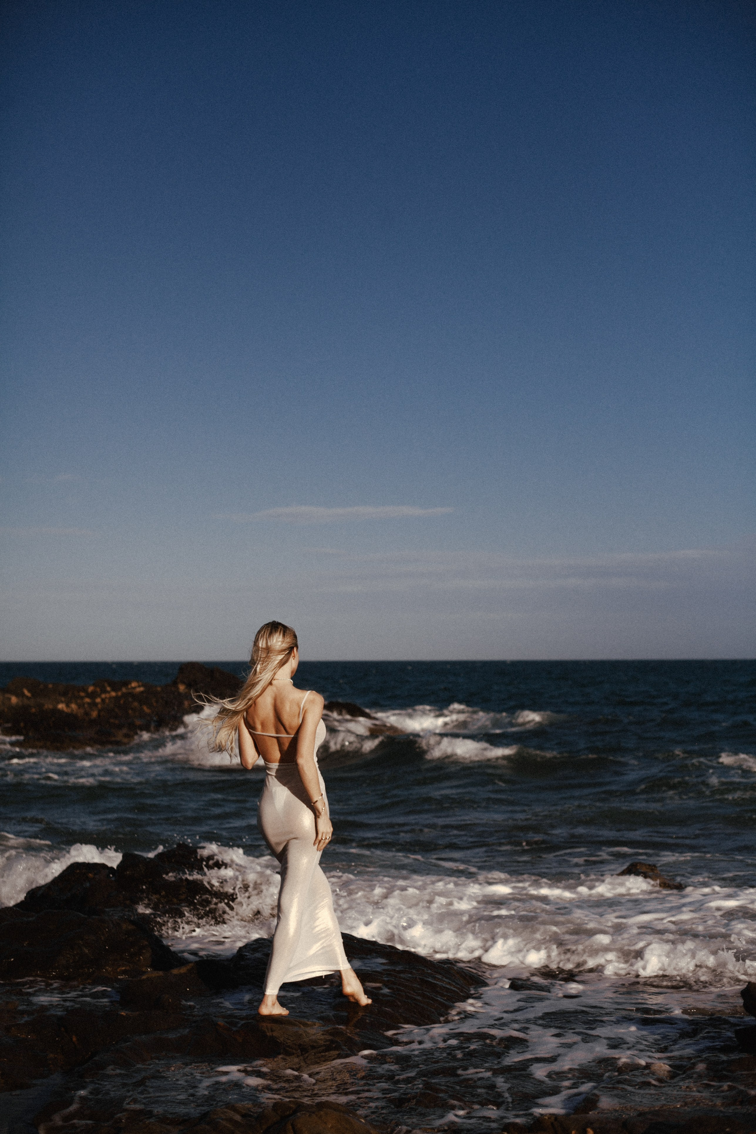 Alena & Black stones. ANNA KUDRINA PHOTOGRAPHY Russia