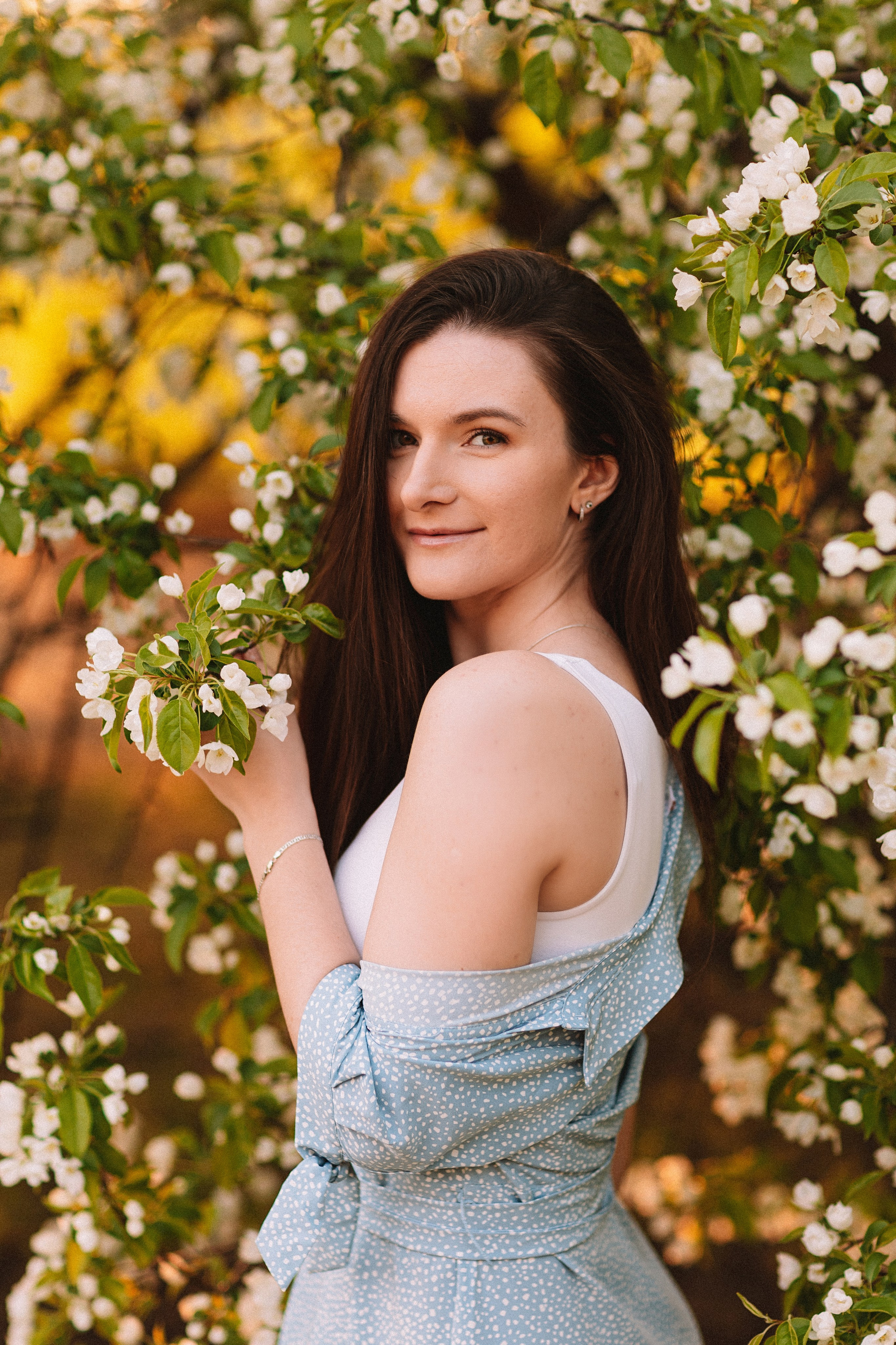 Яблони. Семейный фотограф Тюмень, фотограф на роды Салмина Мария