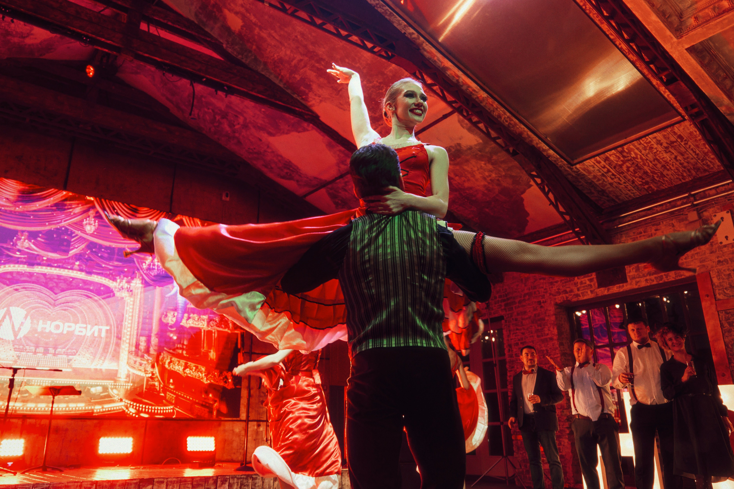 Norbit Cabaret. Фотограф Дмитрий Тур — профессиональная фотосъемка мероприятий и портретов в Москве и Московской области