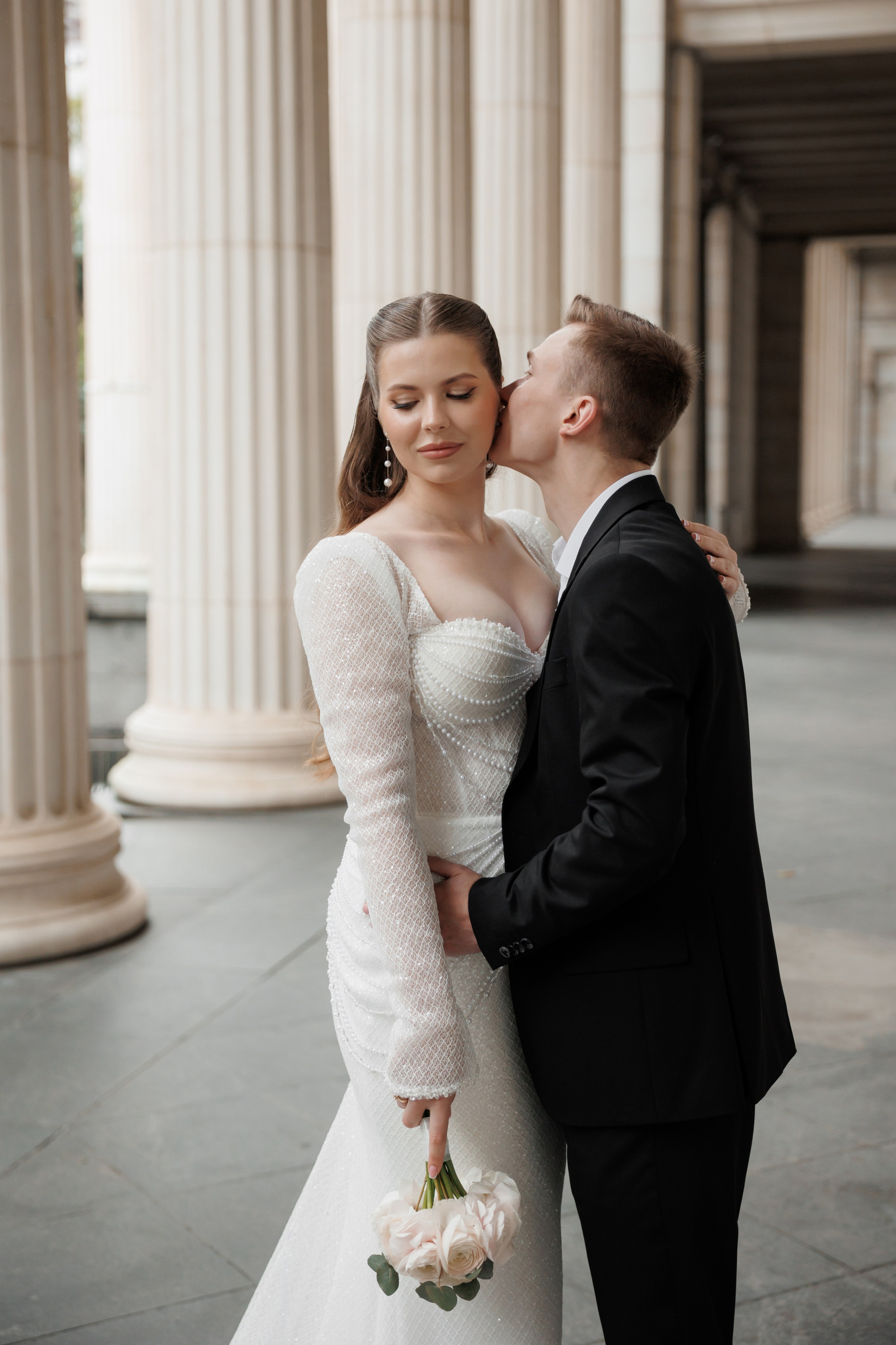 Фотосессия у Пушкинского музей. Свадебный и репортажный фотограф (Москва, Королев и другие)