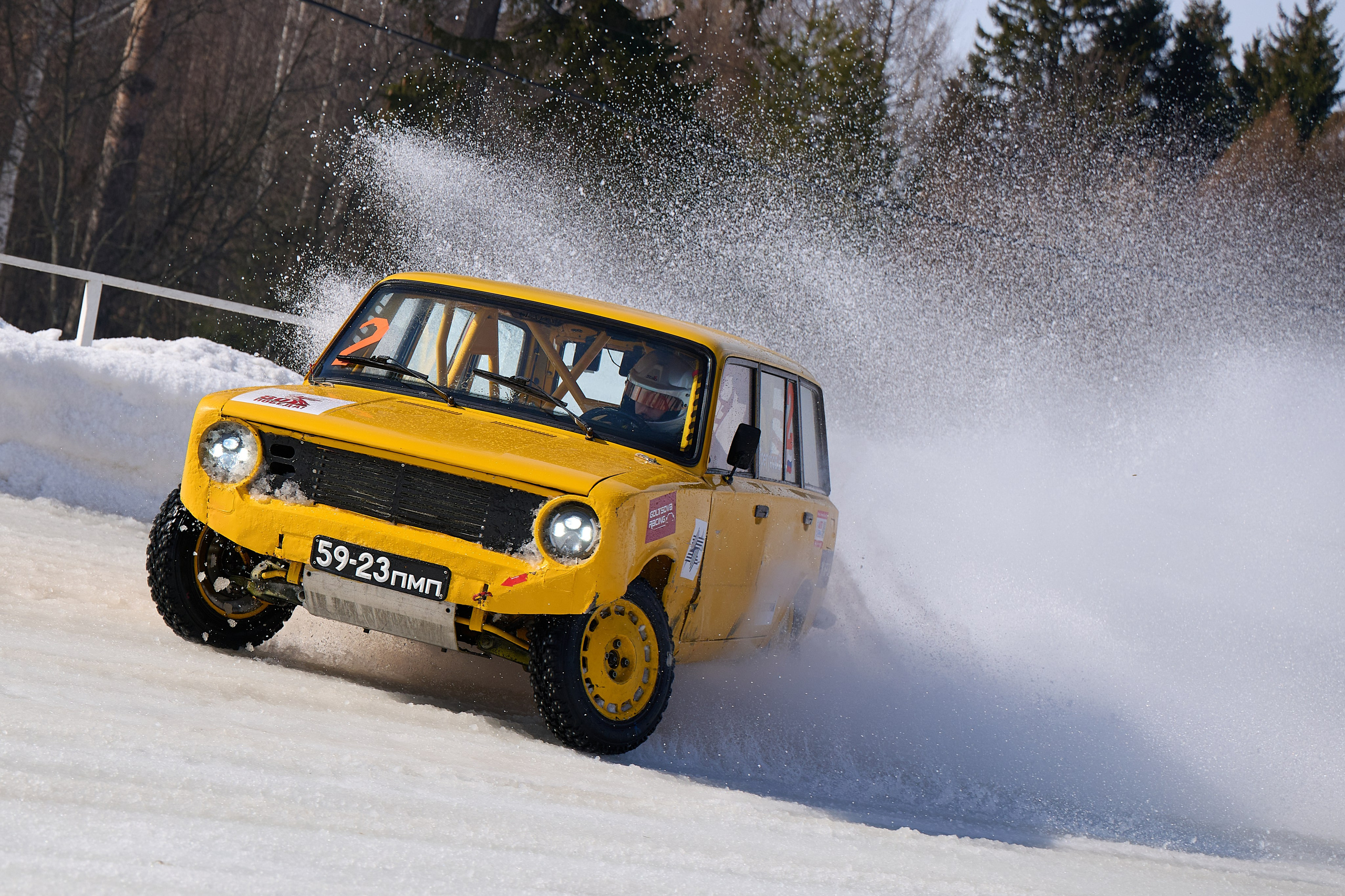 Кубок России и Чемпионат Удмуртии по зимним трековым автогонкам 2025. Спортивный репортажный фотограф в Ижевске Сергей Мерзляков