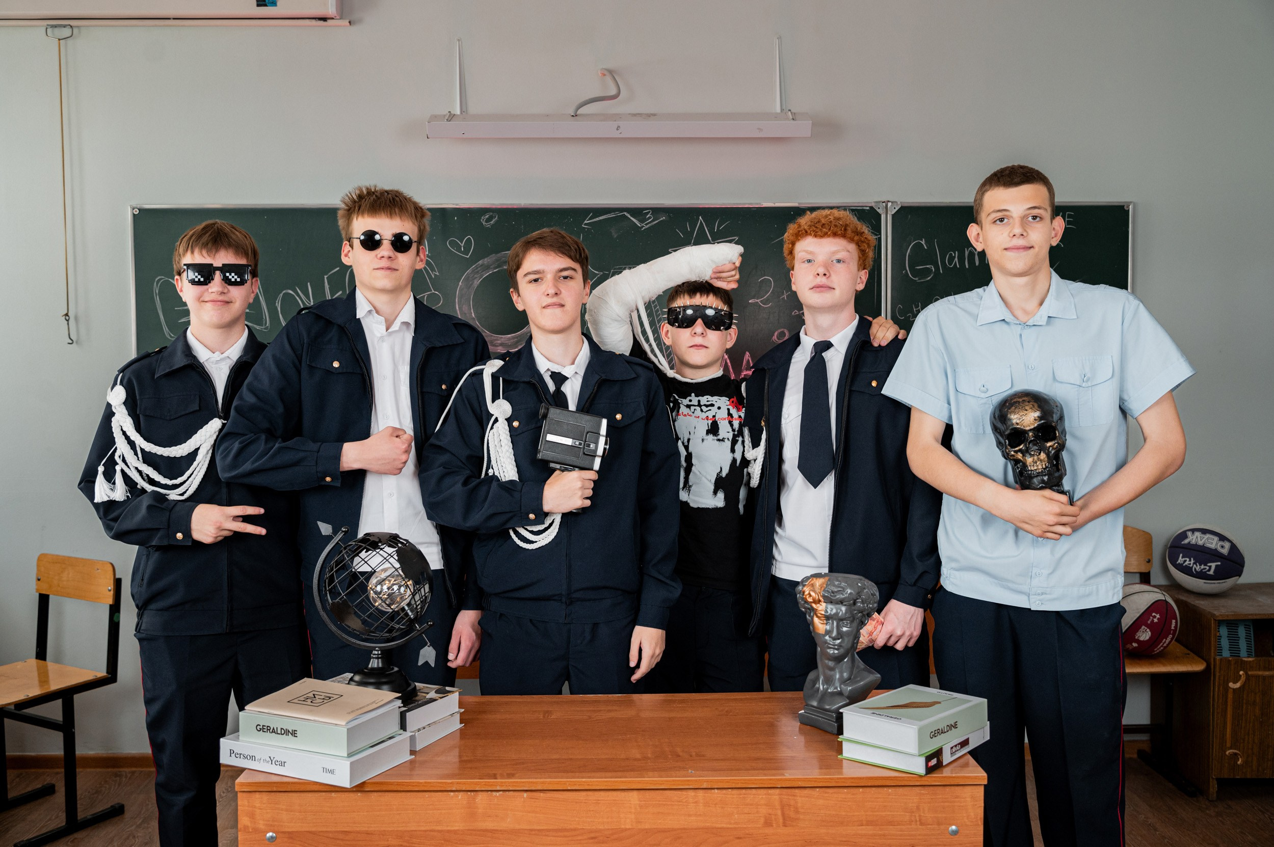 В школе. Выпускные альбомы и Школьный фотограф в Алексеевке, Бирюче, Красном