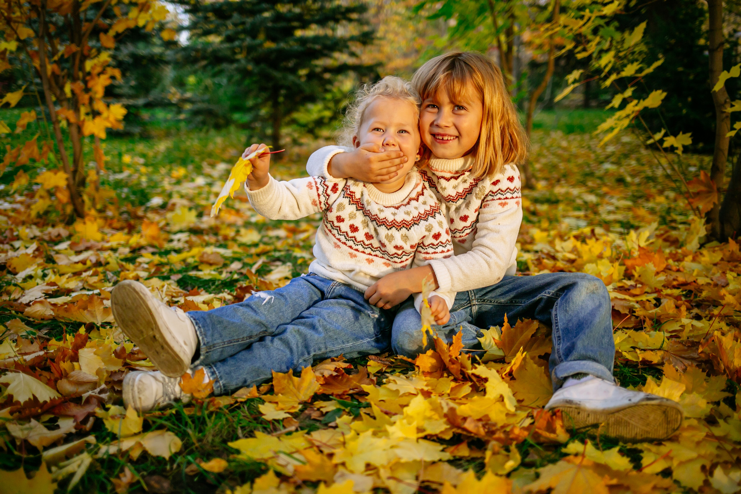 Юля, Анюта, Есения