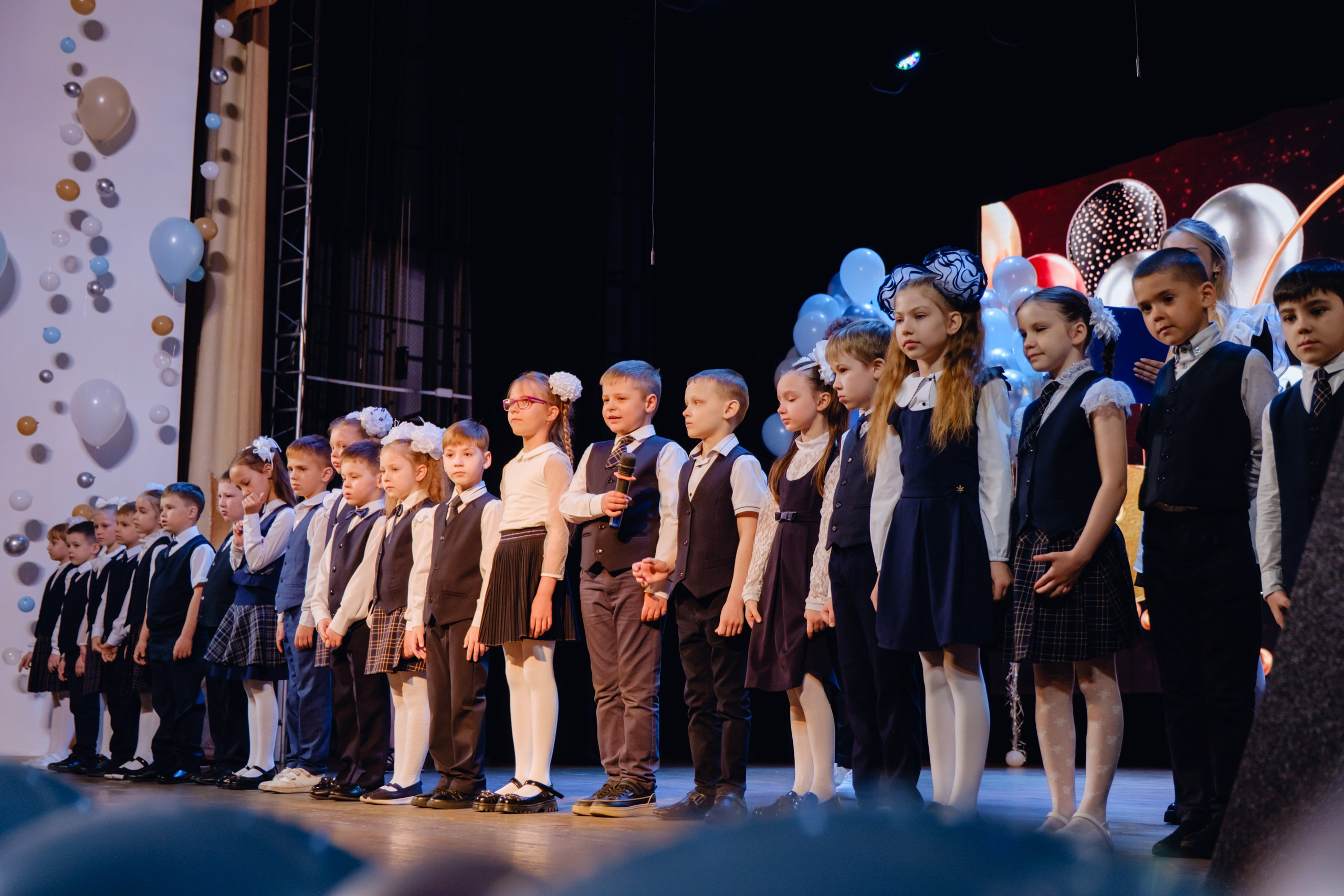 Последний звонок 11 класс. Фотограф Софья Володкина