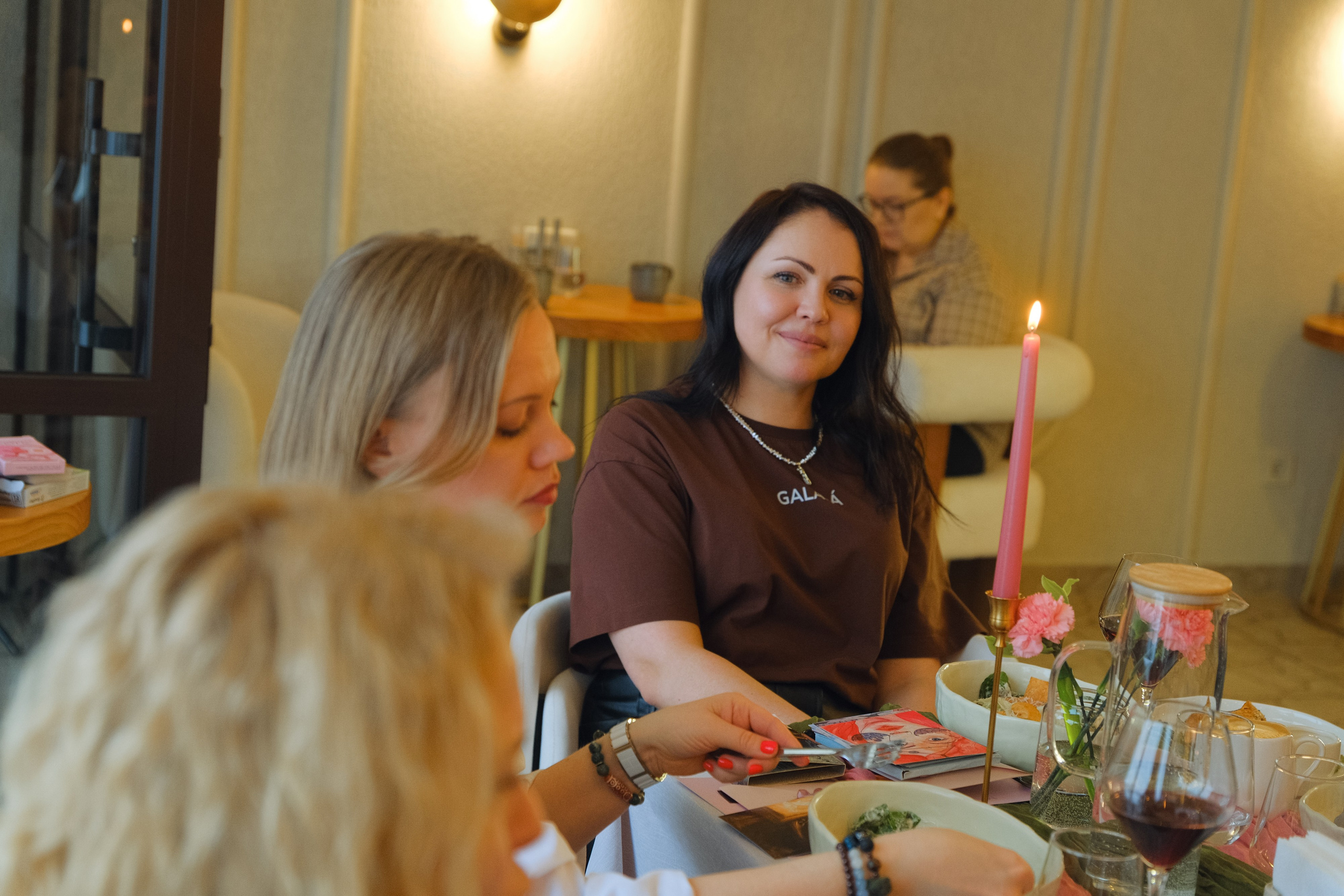 Девичник в кафе Im tun. Фотограф Софья Володкина