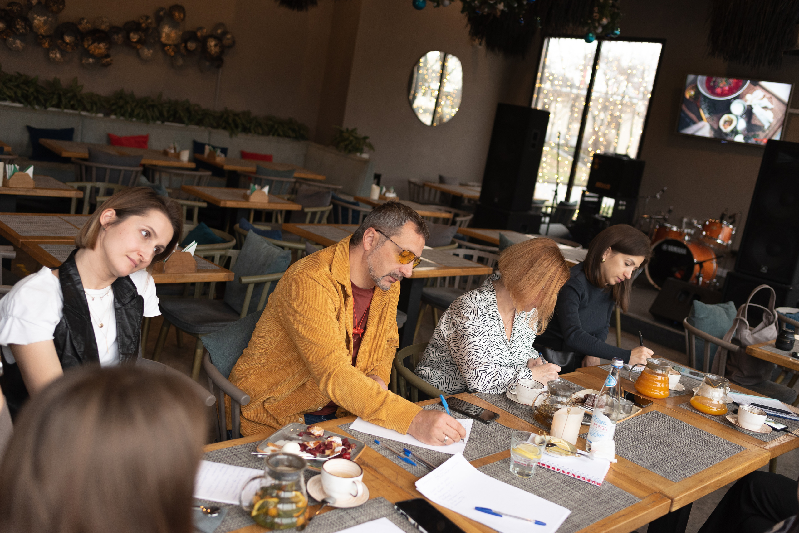 Встречи в atmosmeet. Бренд контент фотограф Виктория Мурга, Москва и Зеленоград
