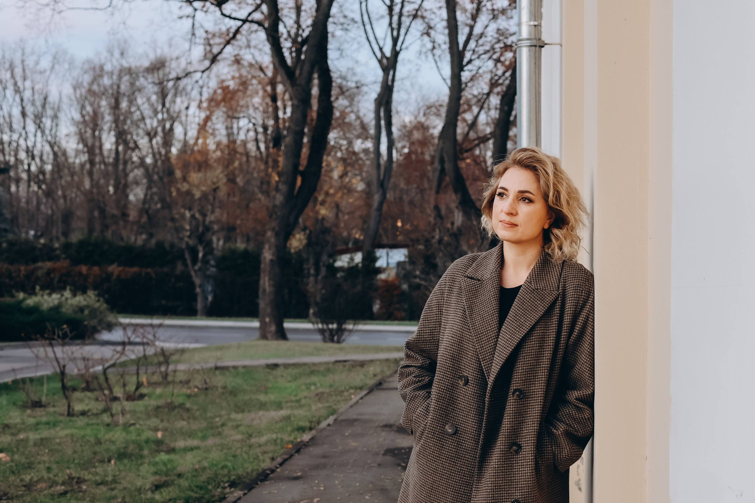 Яна и библиотека (репортажный портрет). Портретный и репортажный фотограф в Москве, Ольга Ларема