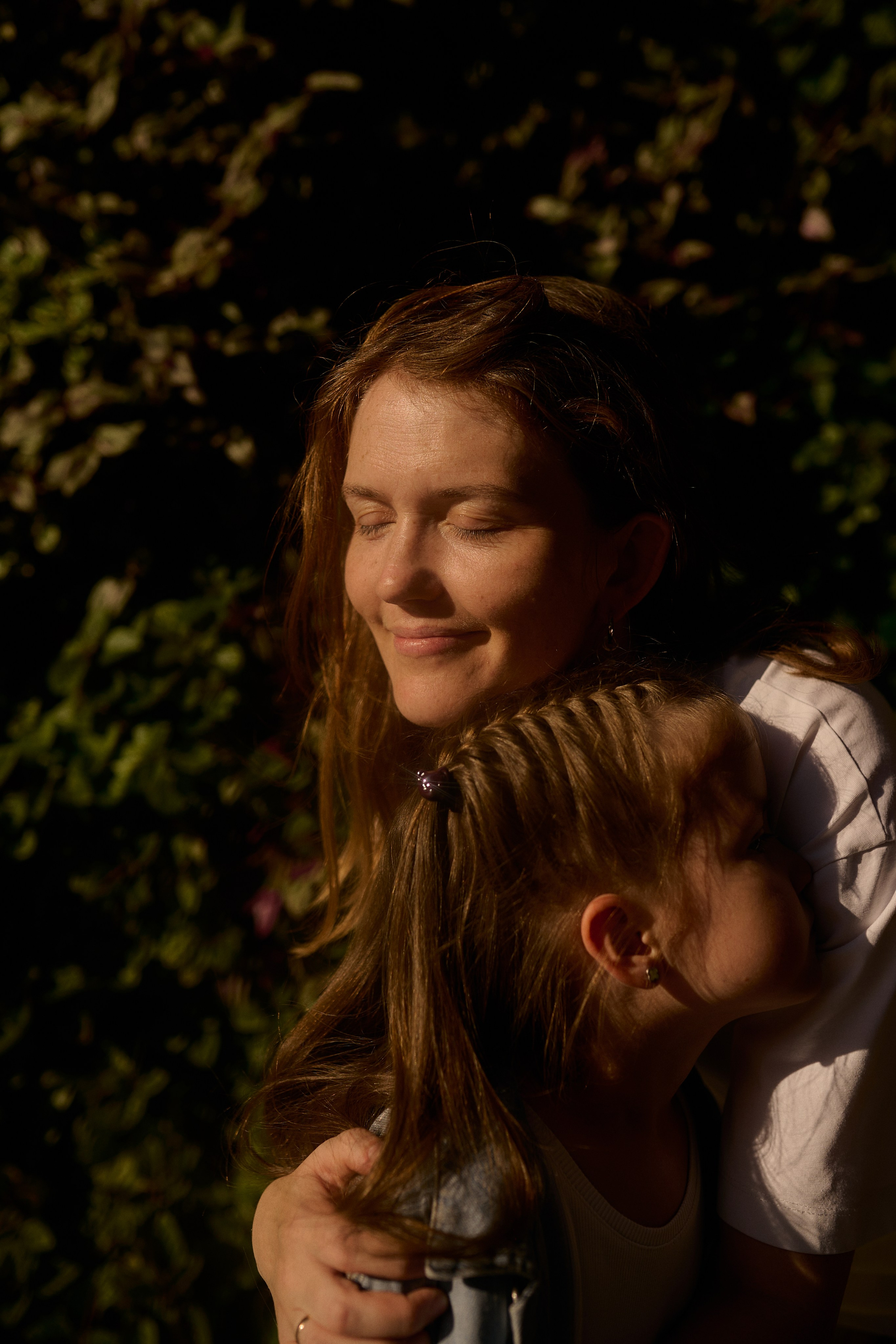 Катя и Ника. Прогулка по Новому Арбату. Семейный и свадебный lifestyle-фотограф в Москве Мария Петрова