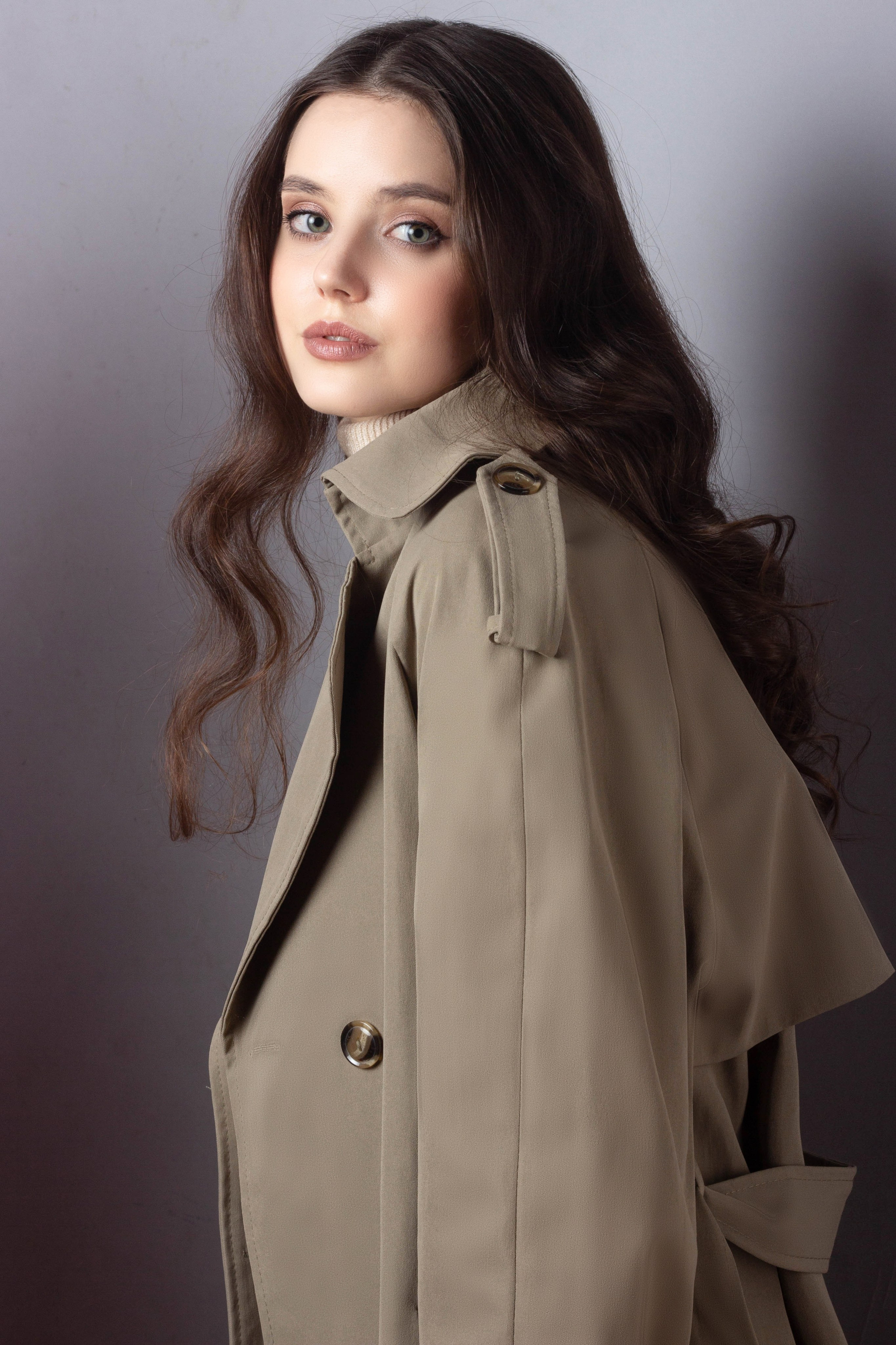 Диана, 40-42, рост 172. KED Production — продакшн из СПб. Создаём фото, видео и контент, который помогает брендам и селлерам продавать больше