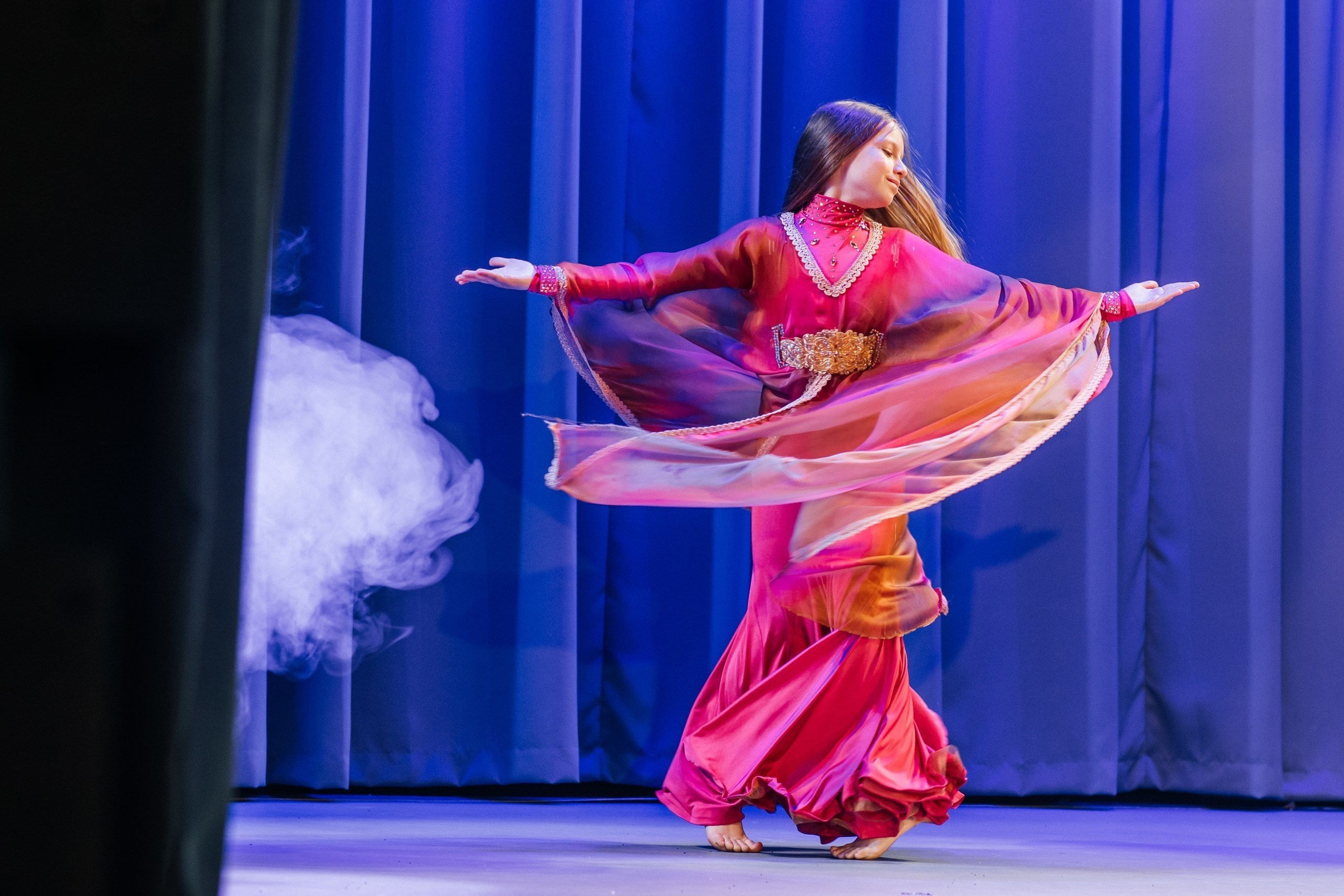 Танцы. Фотограф Елена Рогашкова