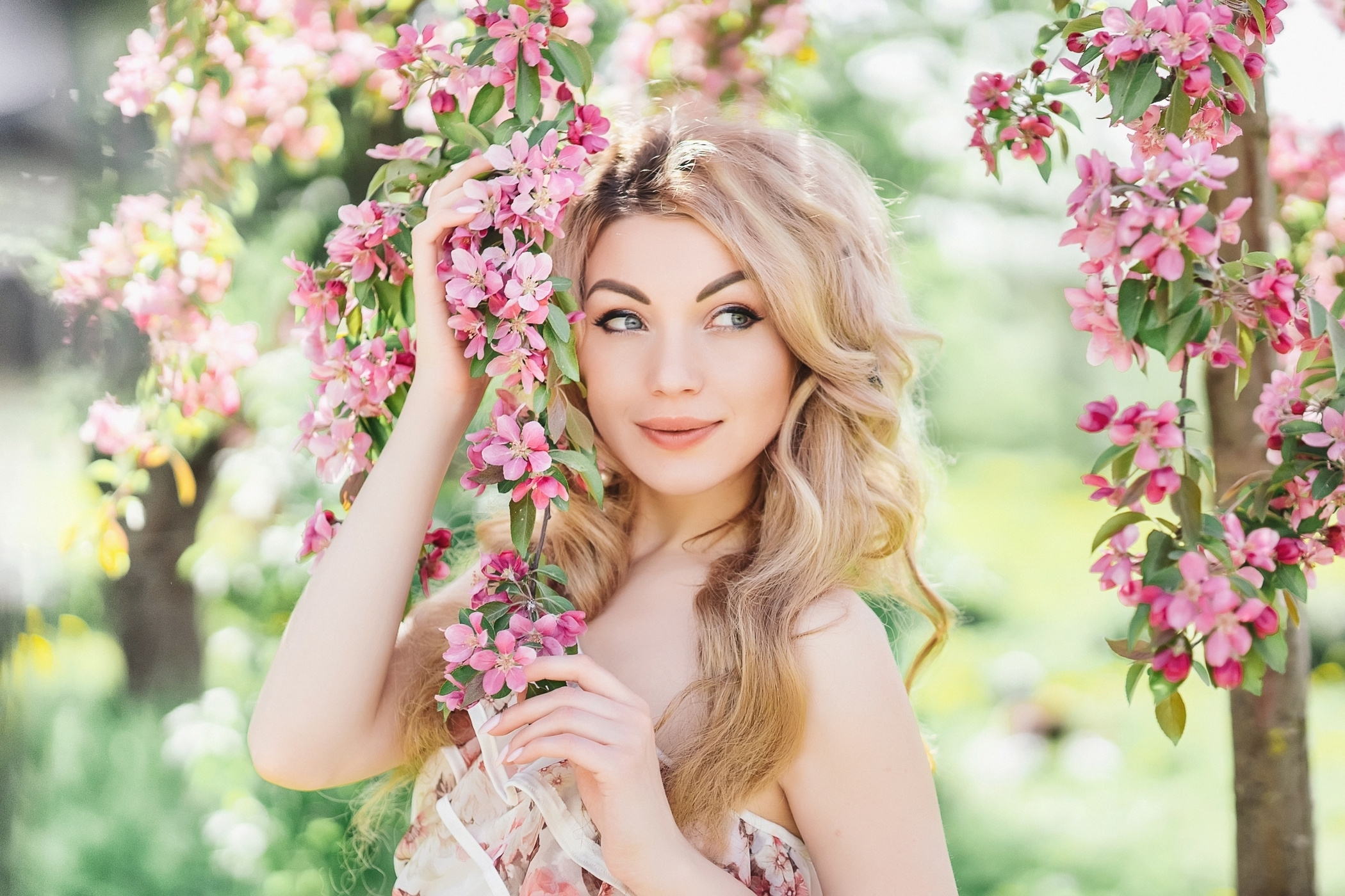 Фотосессия в цветущем саду — Маргарита. Фотограф беременных в СПб — Елена Александрова