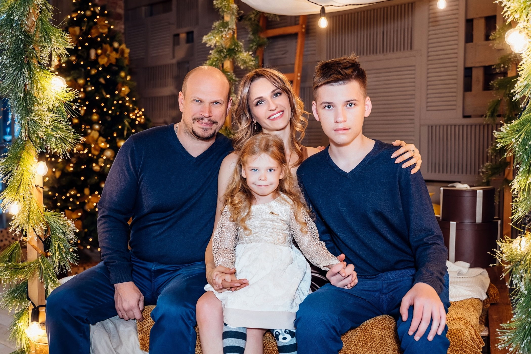 Семейная фотосессия — Андрей и Лидия с детьми. Фотограф беременных в СПб — Елена Александрова