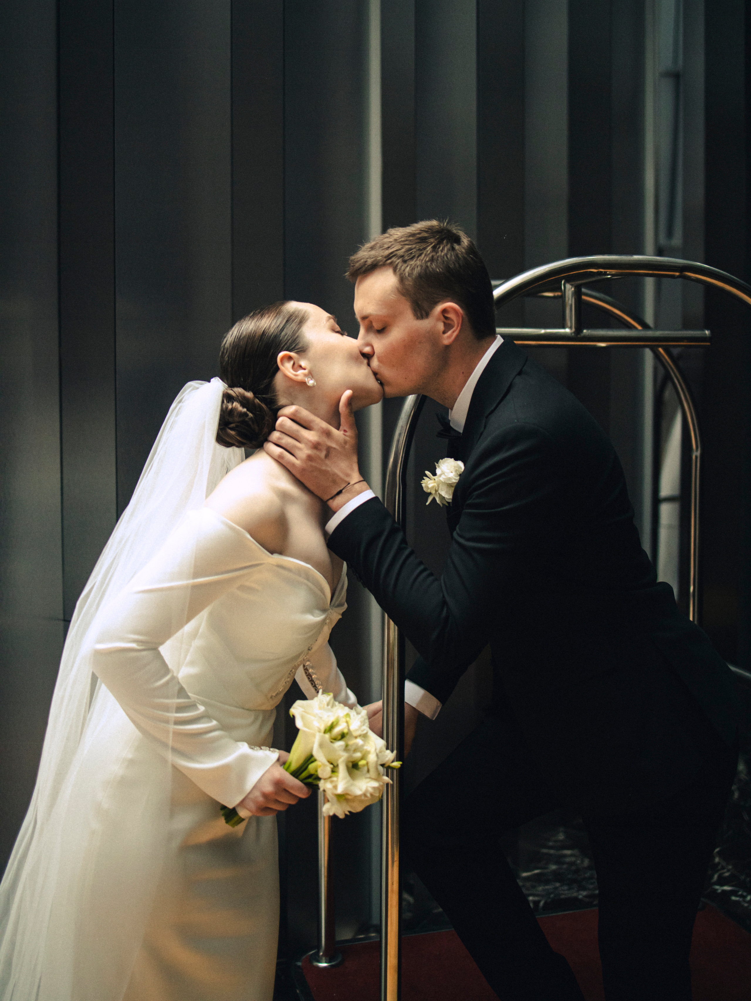 Свадебная съемка в отеле. Фотограф СПБ Засорина Юлия