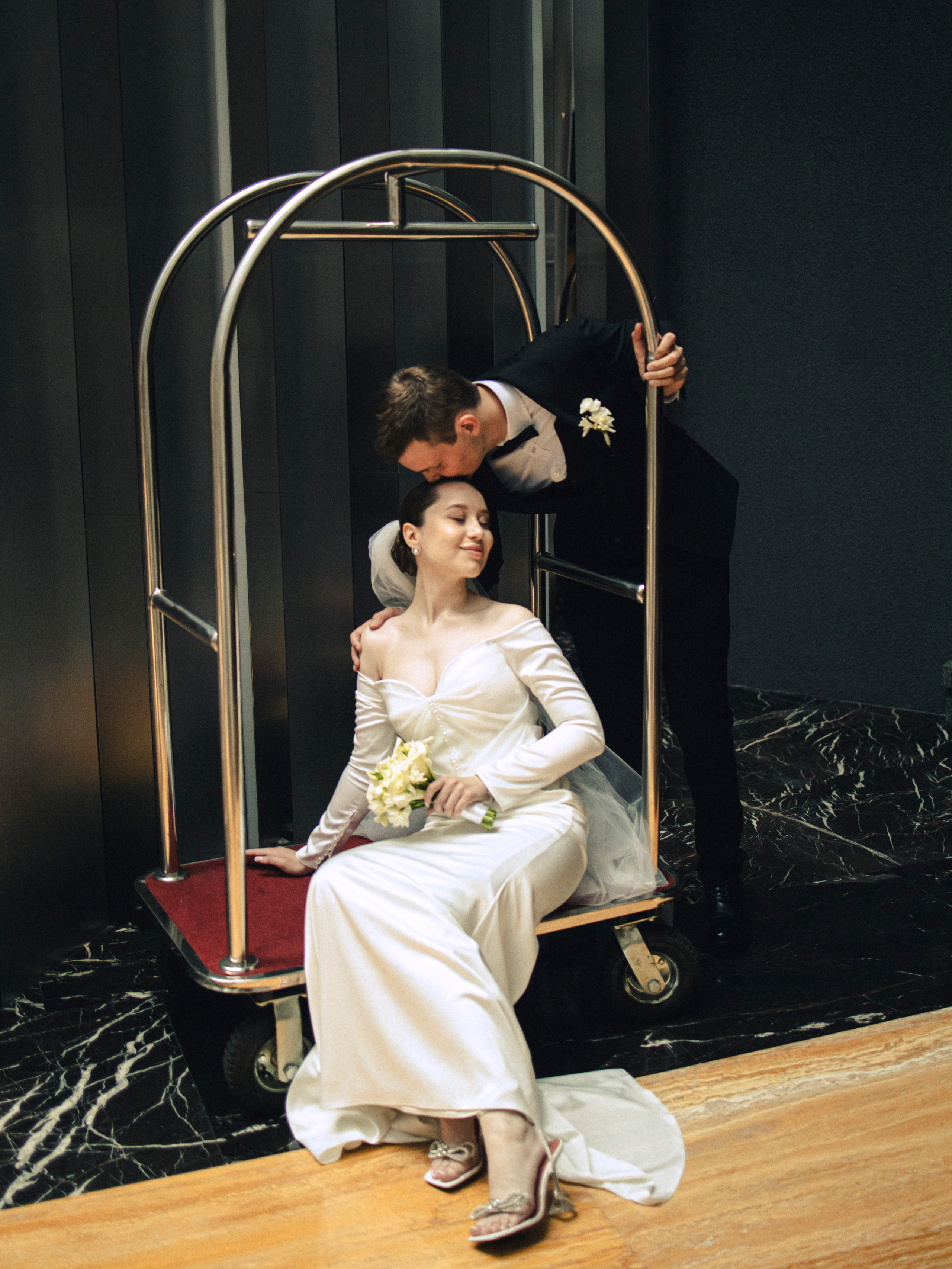 Свадебная съемка в отеле. Фотограф СПБ Засорина Юлия