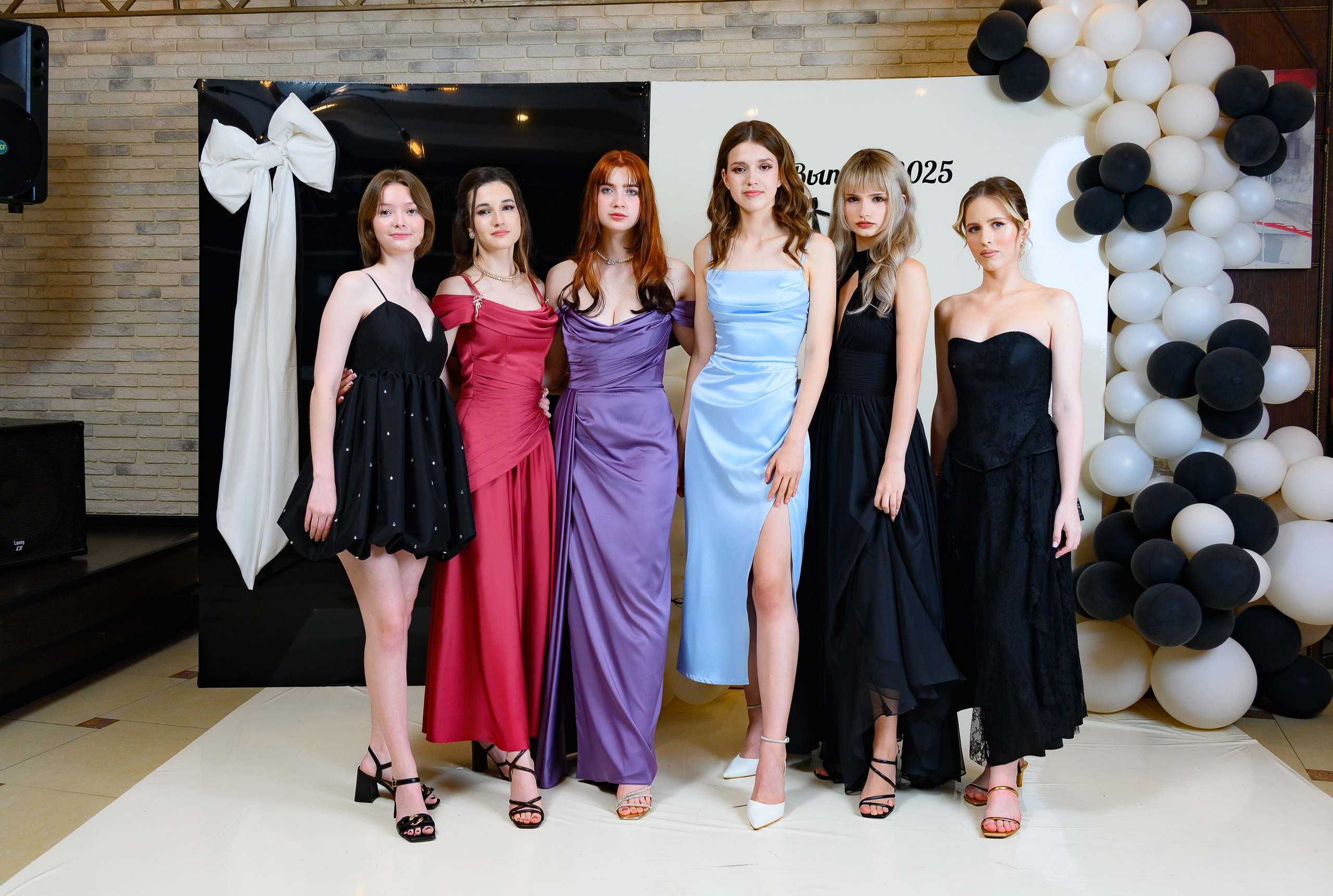 Выпускной 2025 11 кл. Семейный и детский фотограф в Новороссийске Лебедева Елена