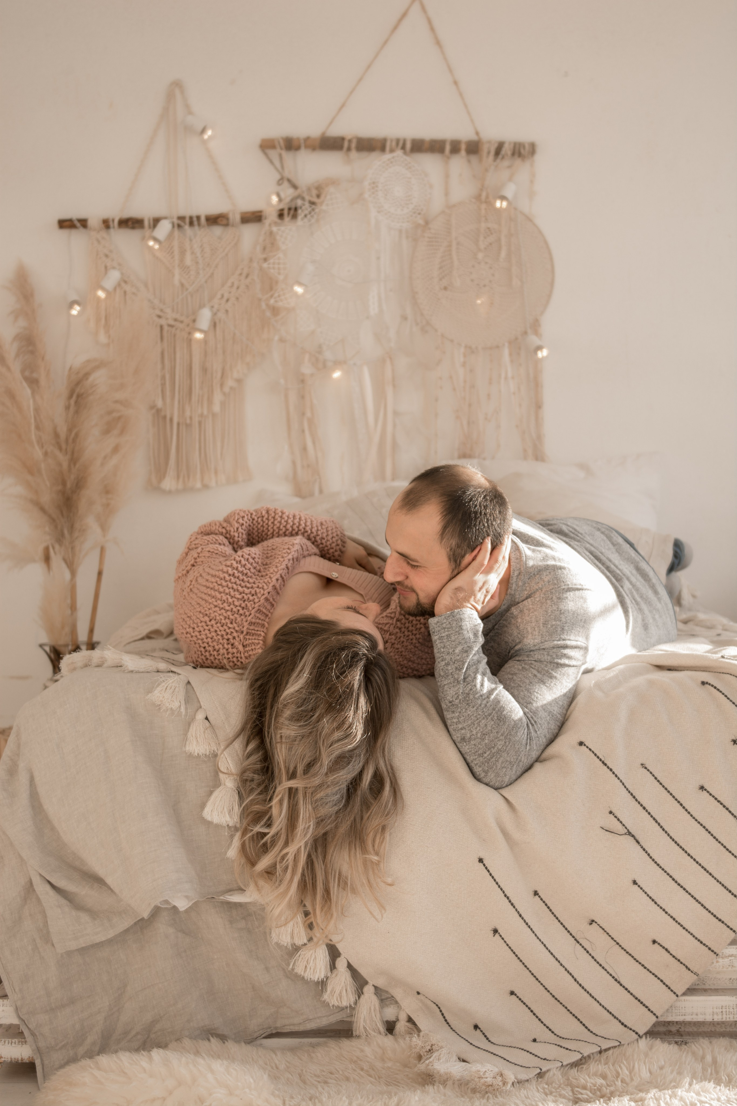 Нежная фотосессия беременности в студии с декором. Фотосессия беременности — Крылова Натали — Москва