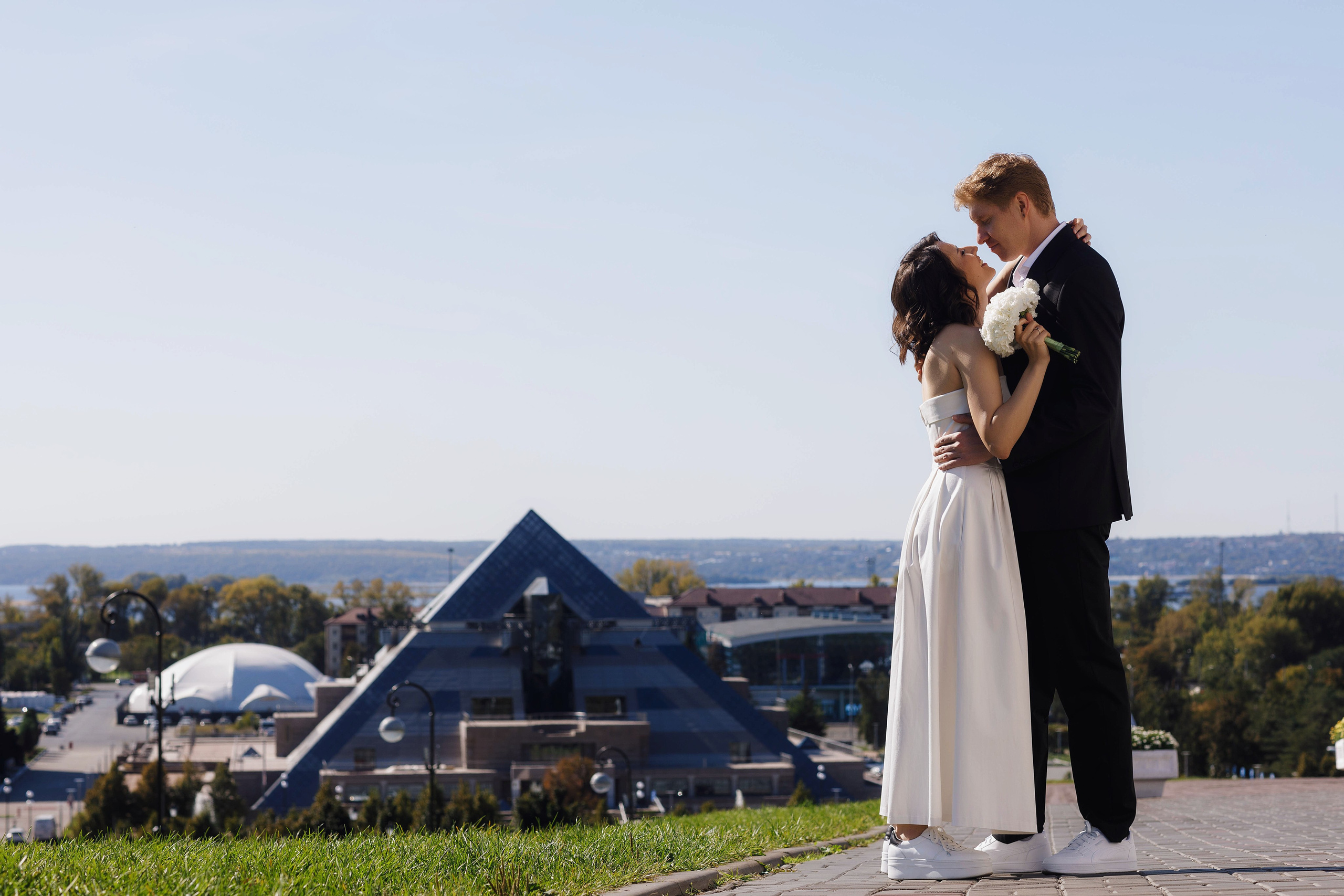 Владимир и Дания. Свадебная фотосессия в Казани. Портретный и репортажный фотограф в Чебоксарах Андриян Чаркин