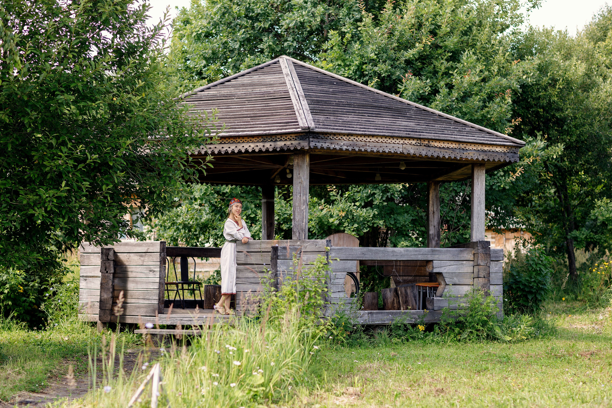 Фотосессия с Аней в этнокомплексе Ясна. Портретный и репортажный фотограф в Чебоксарах Андриян Чаркин