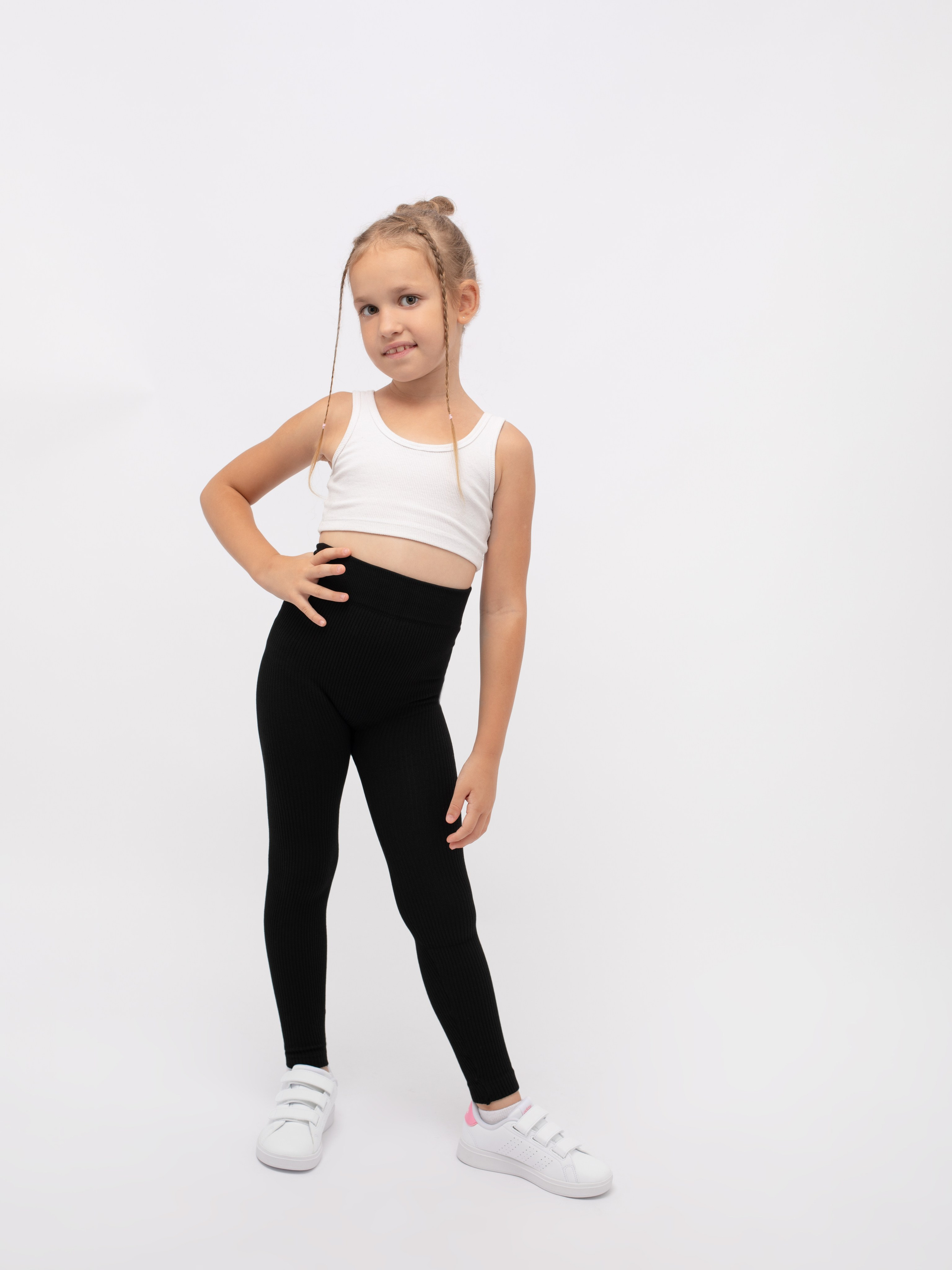 Детские лосины. Фотостудия предметной и модельной съёмки для маркетплейсов