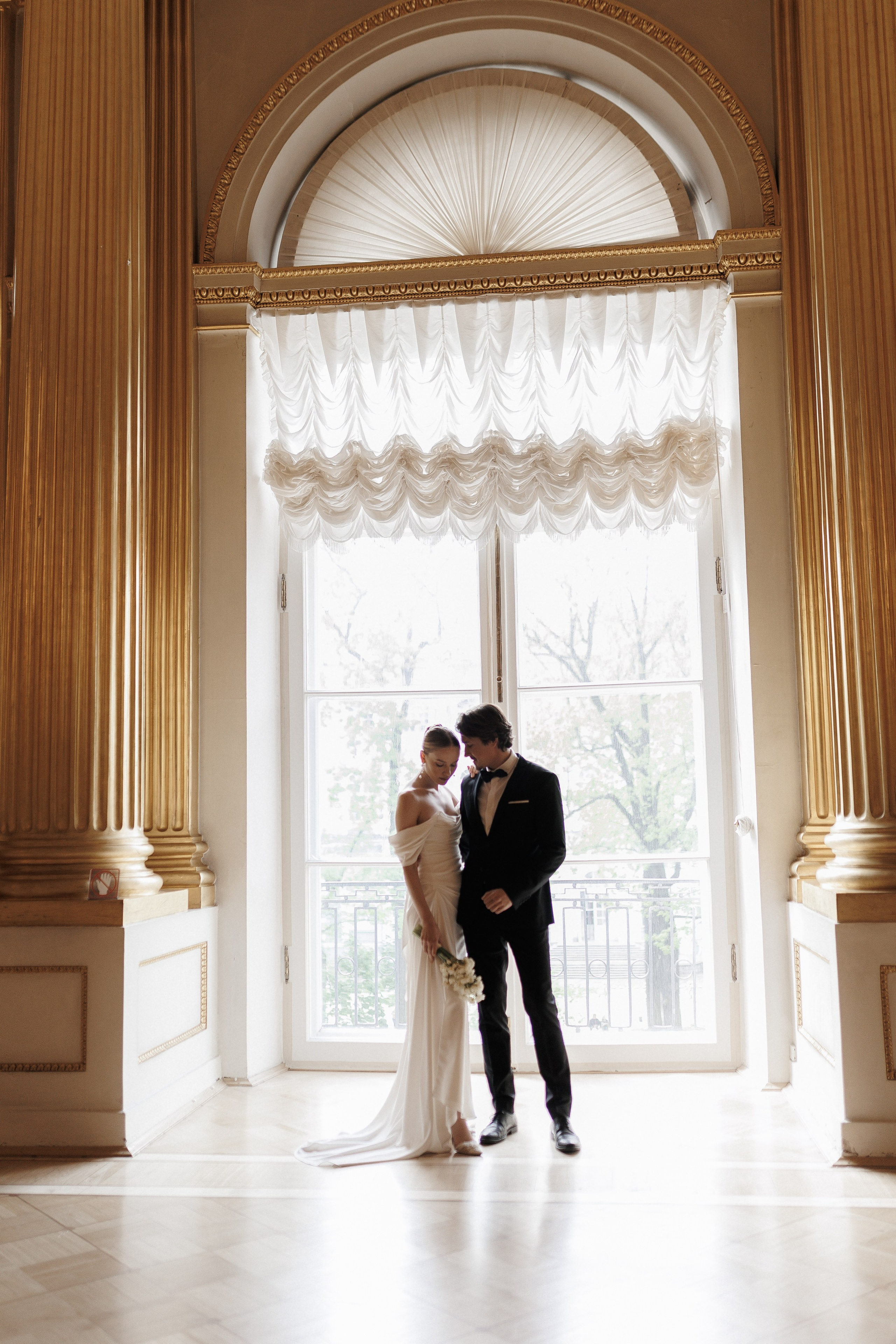 ···. Свадебный фотограф в Санкт-Петербурге Александра Чукавина