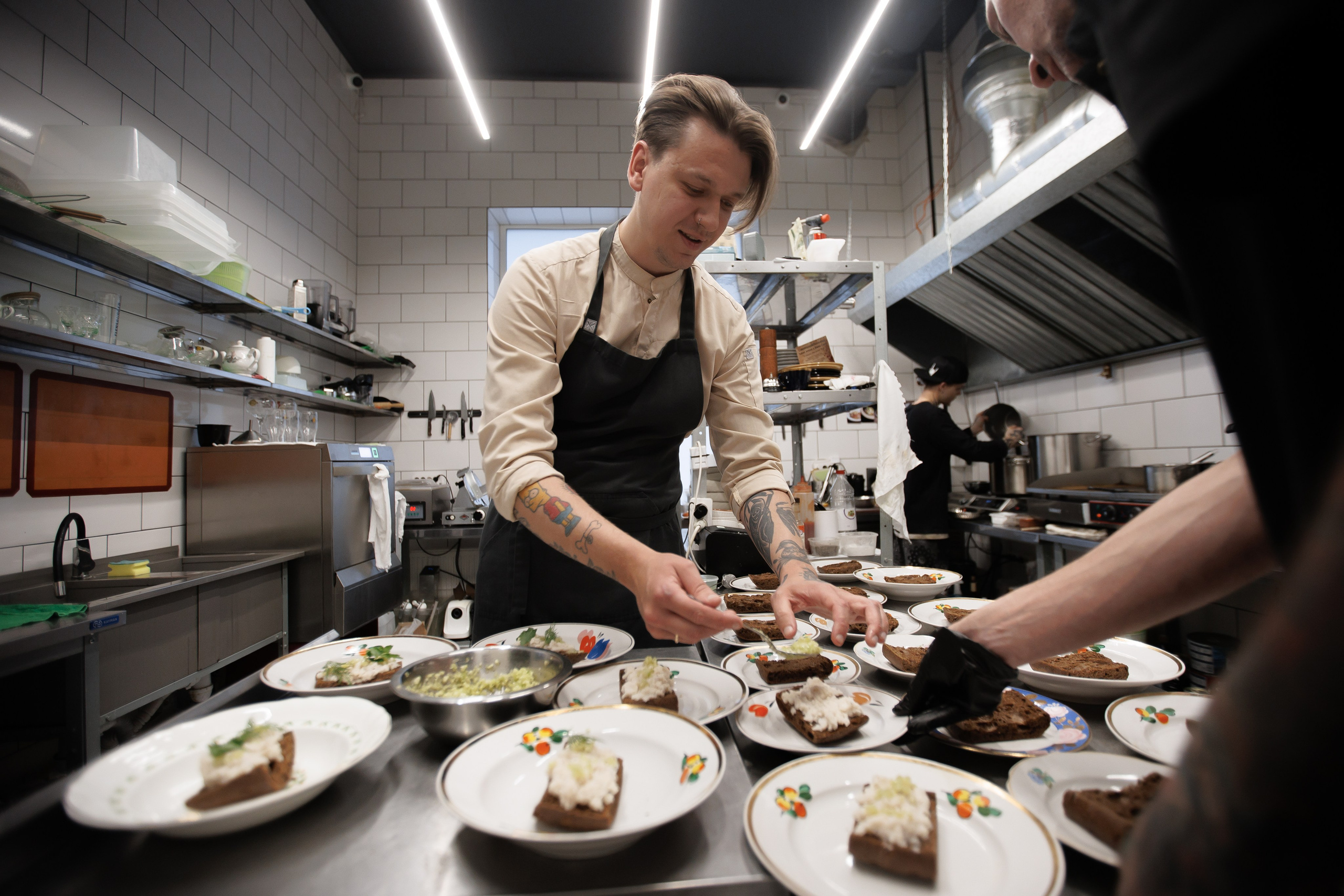 Гастроужин Поселенцы в гостях у Самозванцев