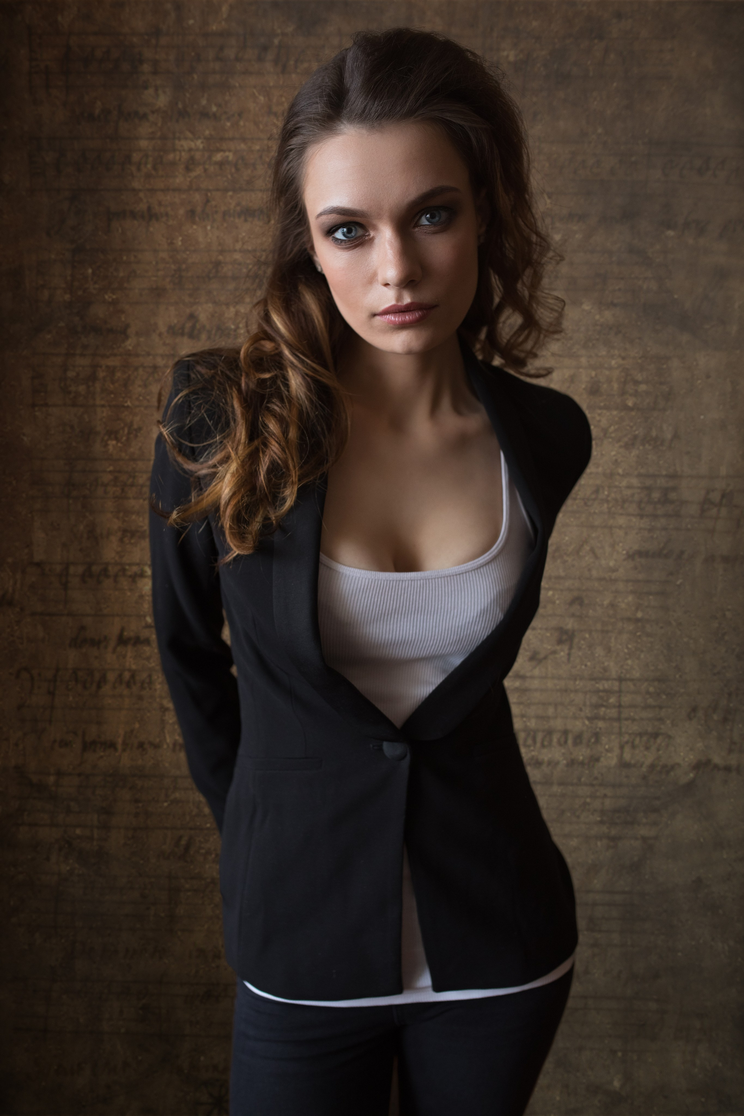 Портретный фотосет у окна с Екатериной К для «себя»