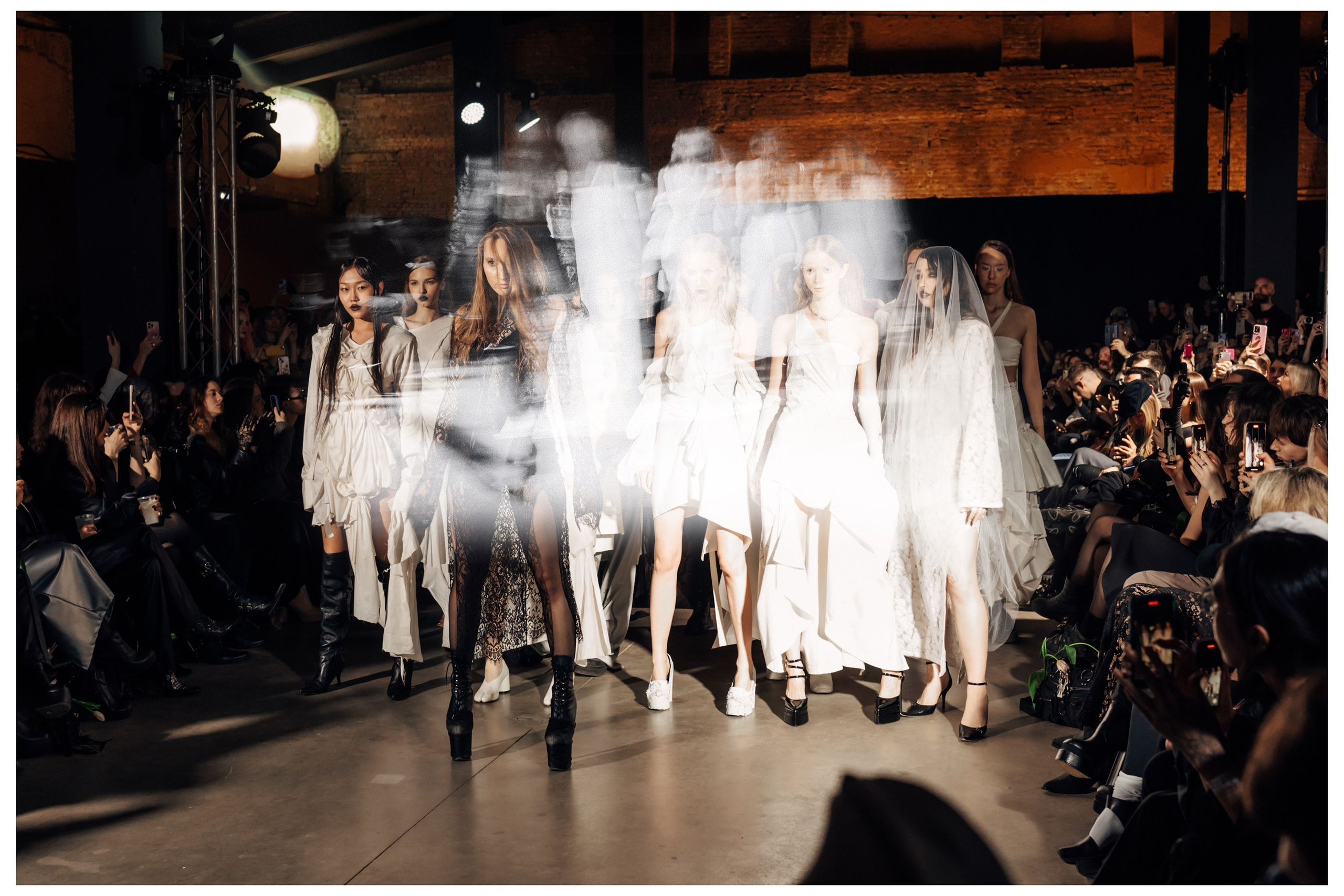 Auxi Noise fashion spb. Репортажный и студийный фотограф в Санкт-Петербурге Марк Скворцов