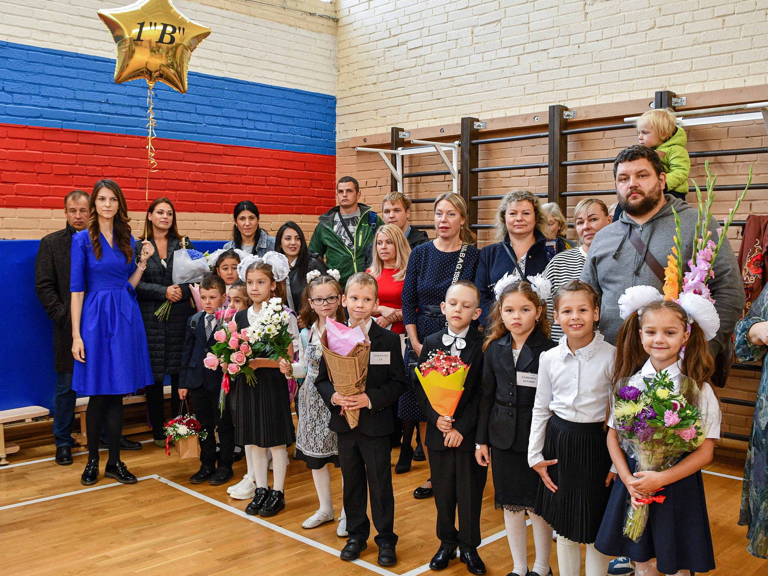 Линейка в 1 классе. Фотограф в Санкт-Петербурге Ксения Яковчук