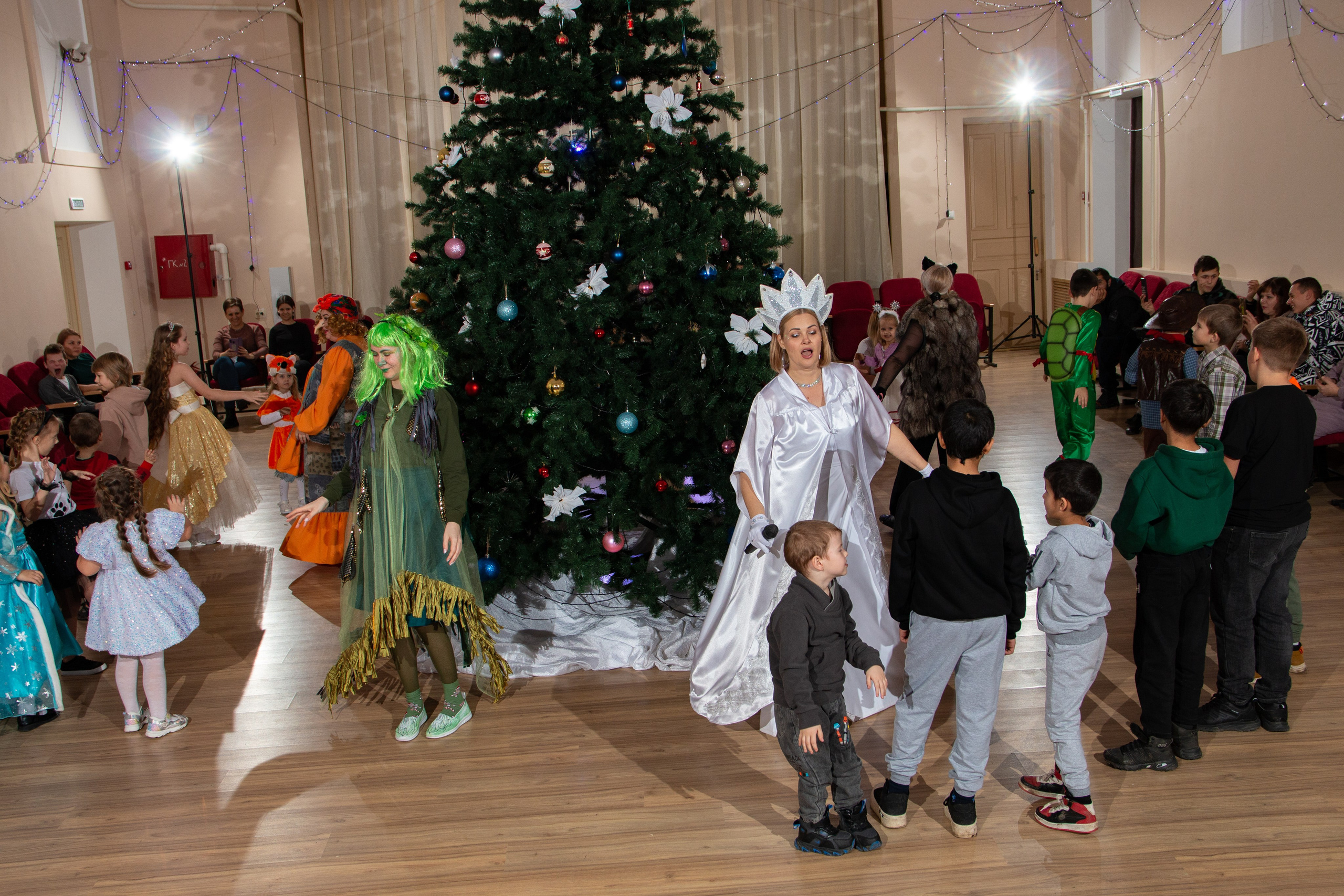 Новогодний утренник ДК Строитель 25.12.2023 г. г. Новоалександровск. Главная