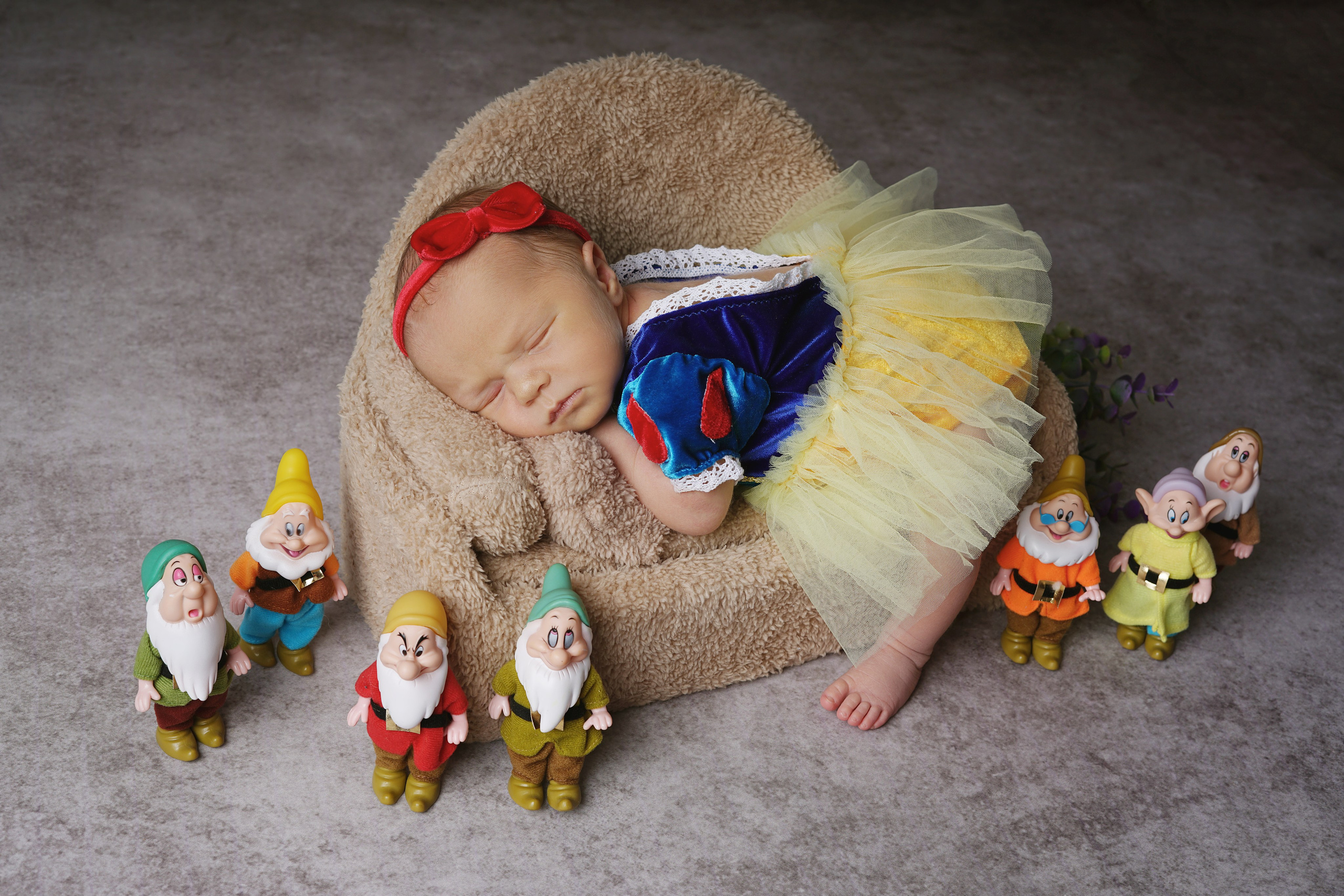 Новорожденные. Фотограф новорожденных Тюмень