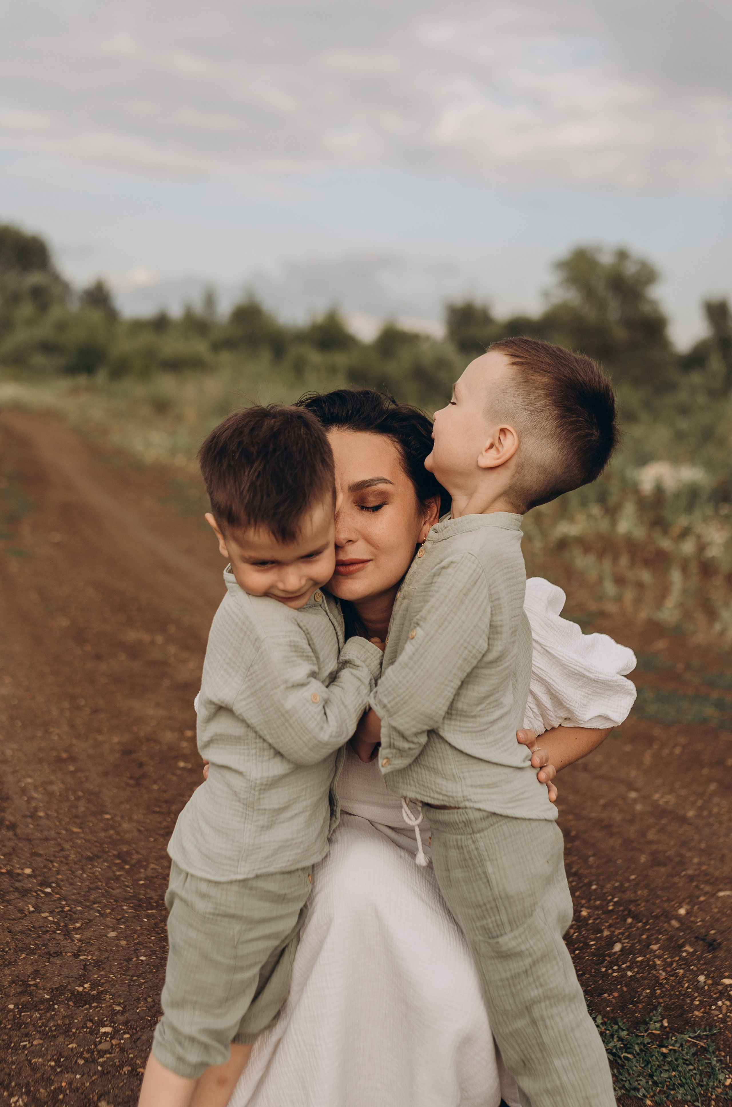 Лето. Ромашки. Семья. Семейный и домашний фотограф в Уфе Ирина Гарасюта