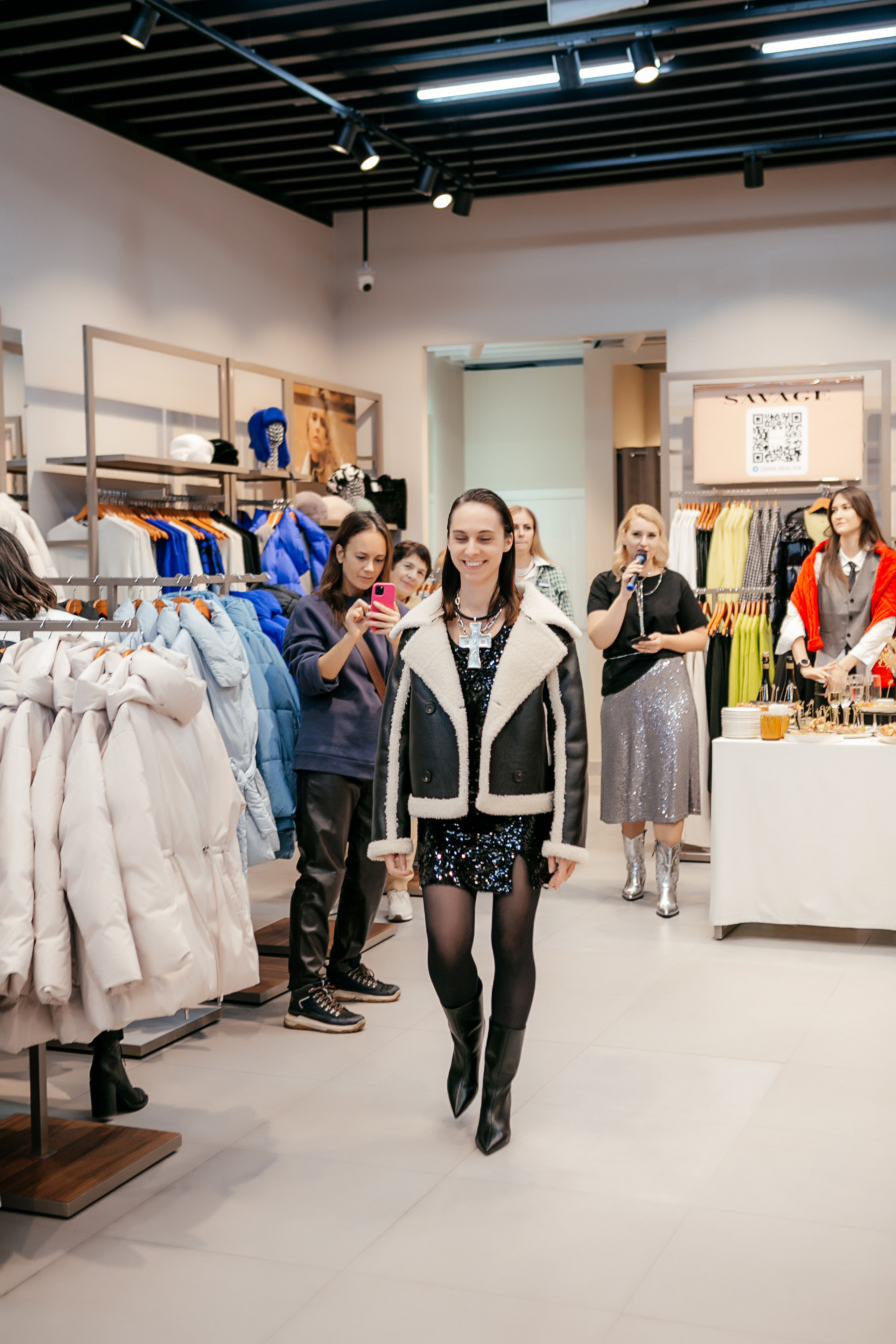 Открытие магазина SAVAGE. Контент фотограф, съемка для маркетплейсов, фуд съемка и репортажи в Новосибирске Ралия Галеева