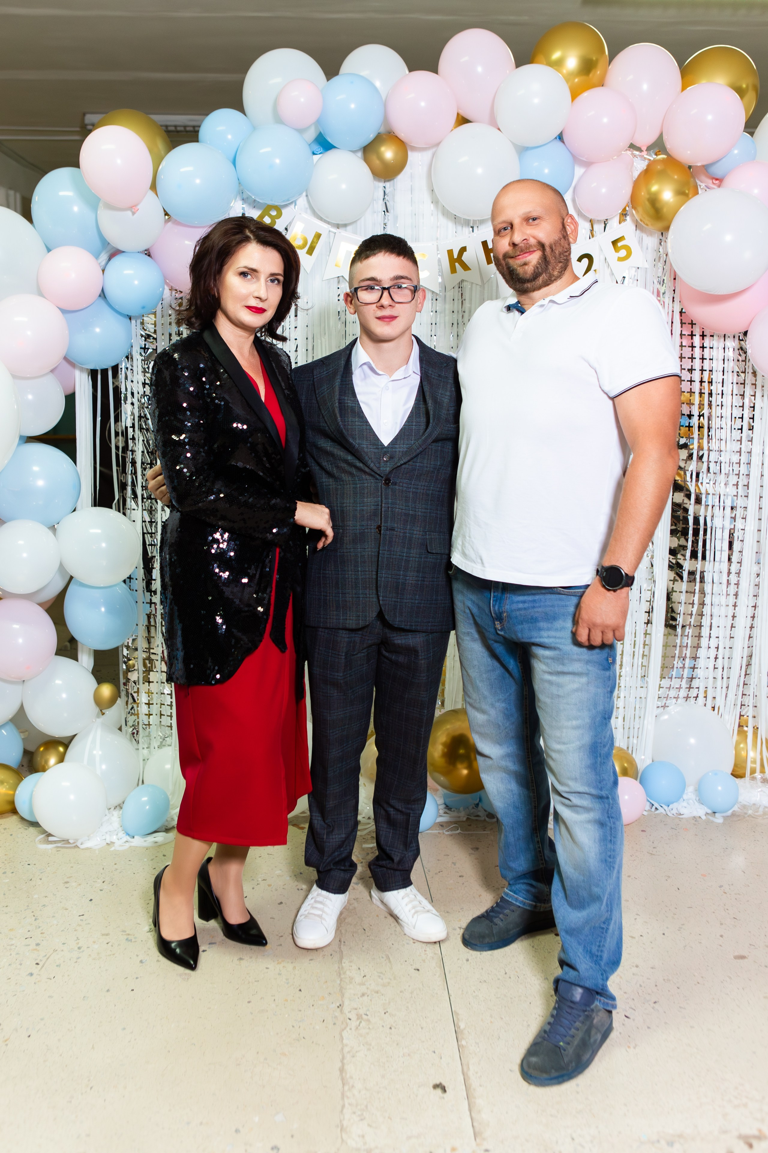 ФОТОСЕССИЯ С РОДИТЕЛЯМИ ВЫПУСКНОЙ 2025 9 ШКОЛА Г.МЦЕНСК. Профессиональный фотограф в Мценске и Орловской области