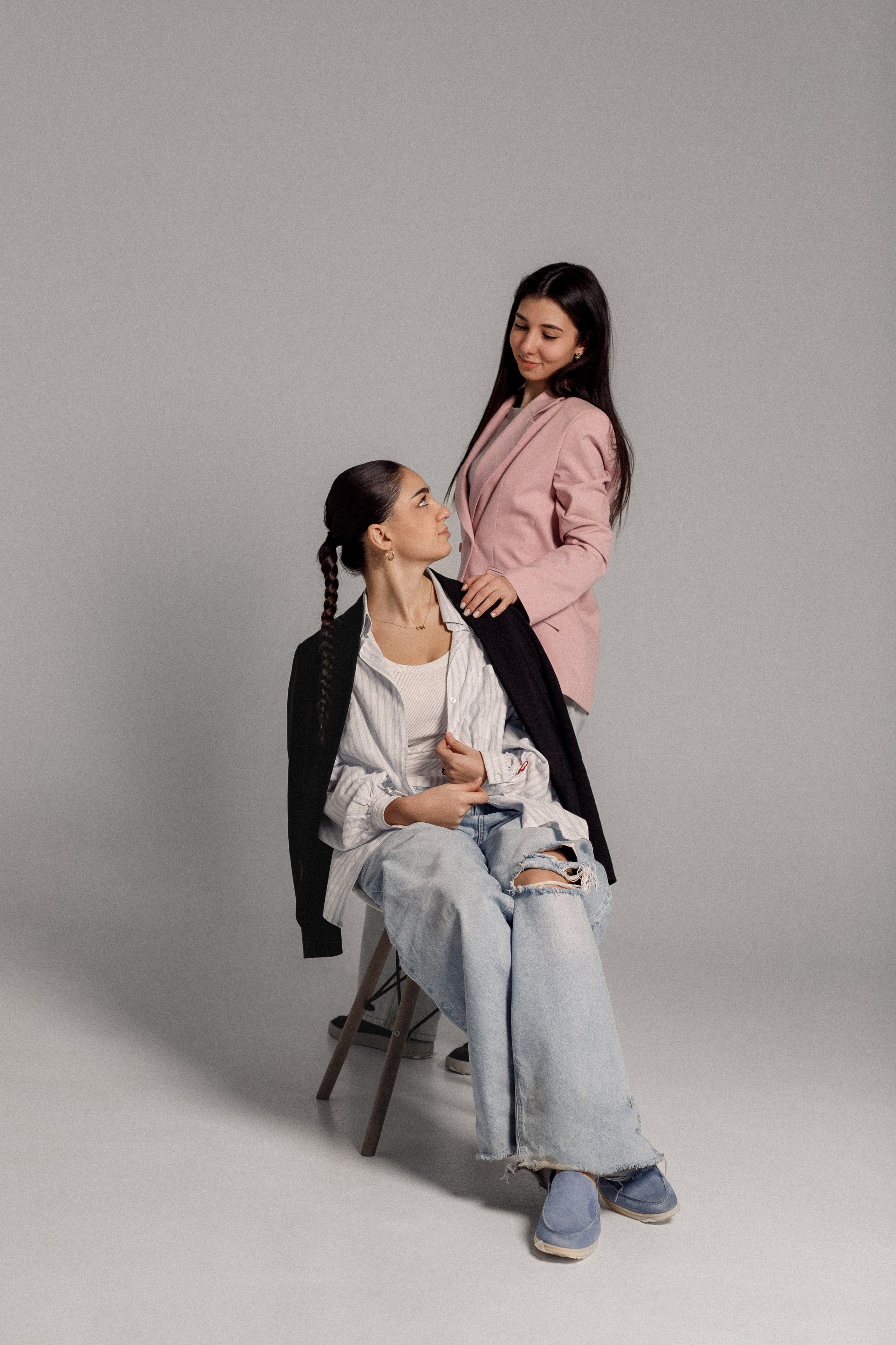 Фотосессия сестёр в студии. Фотограф во Владикавказе Юрий Геворгизов