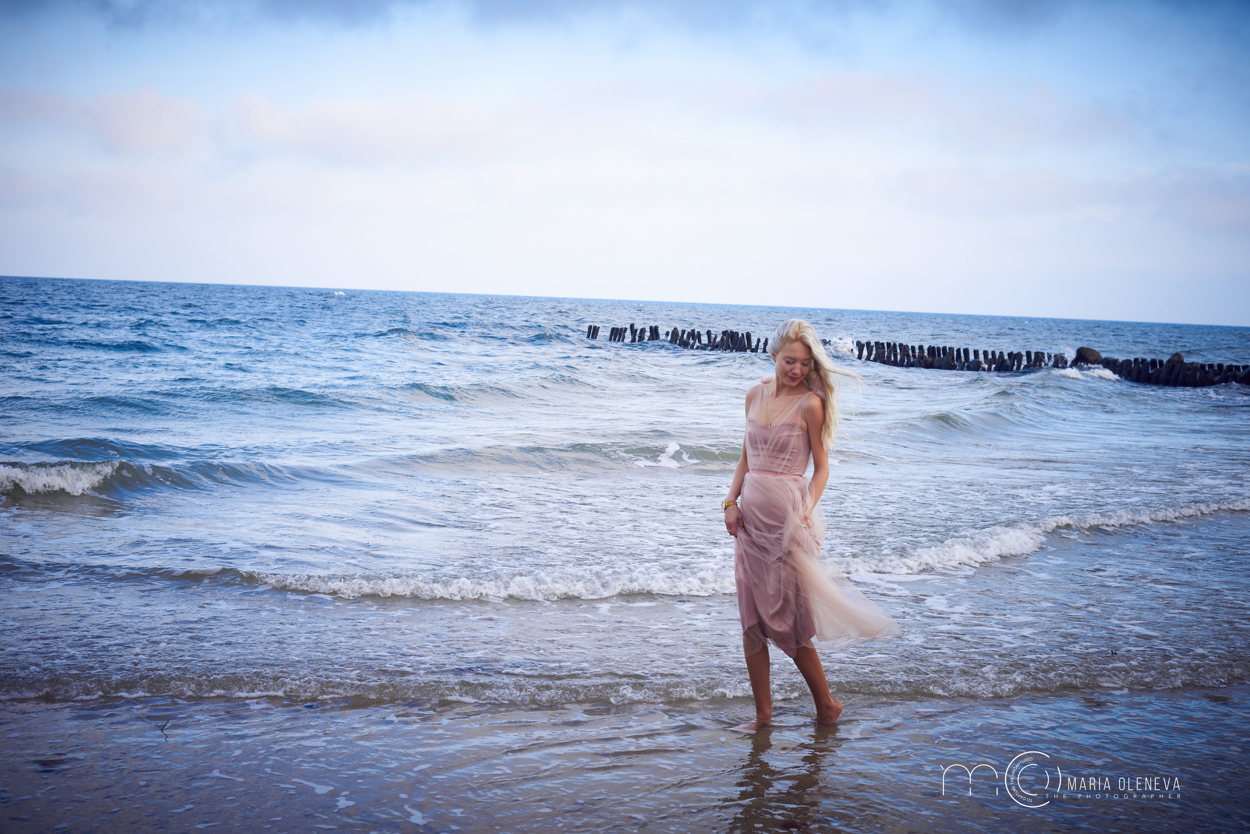 Даша и море. Фотограф Мария Оленева