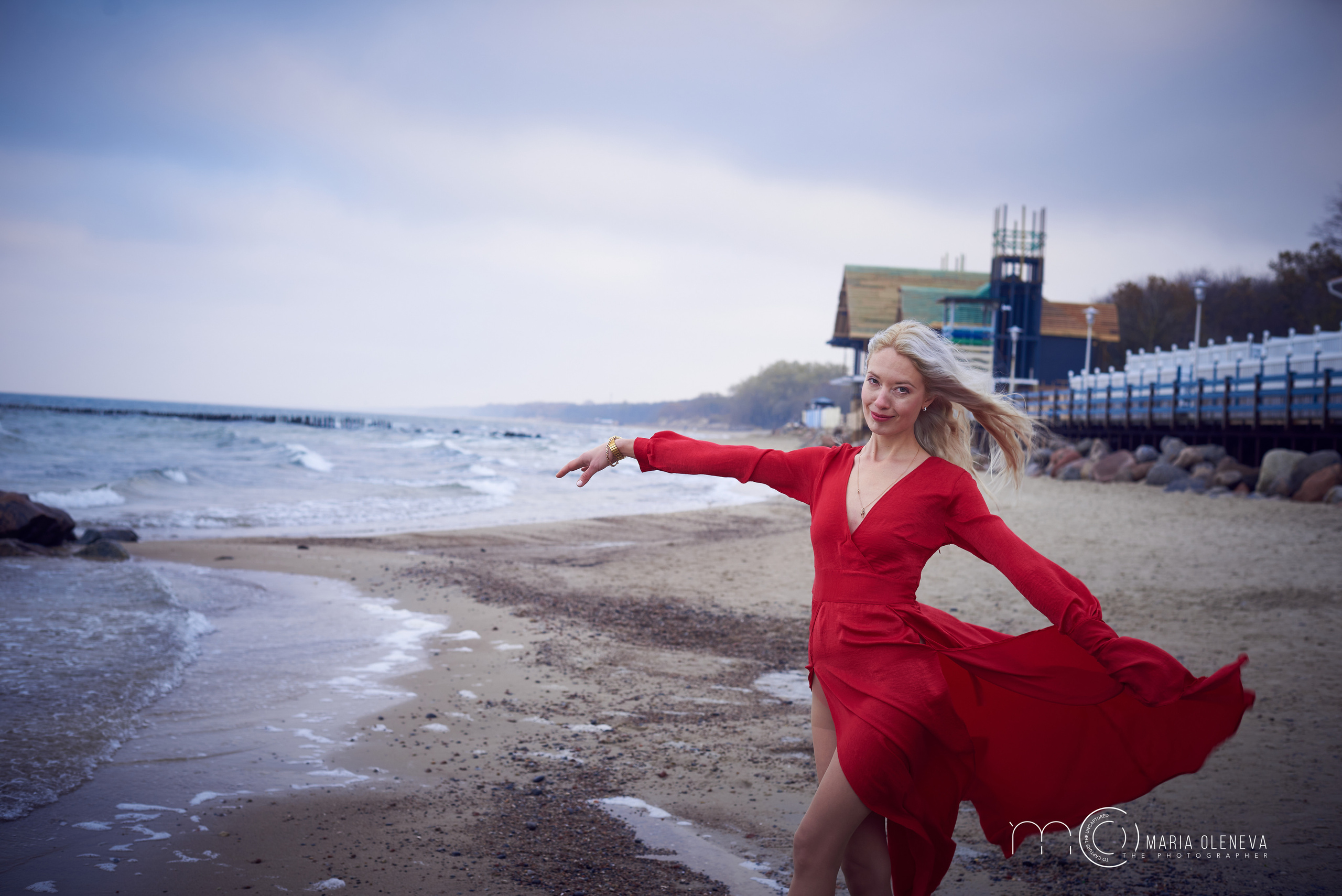 Даша и море. Фотограф Мария Оленева