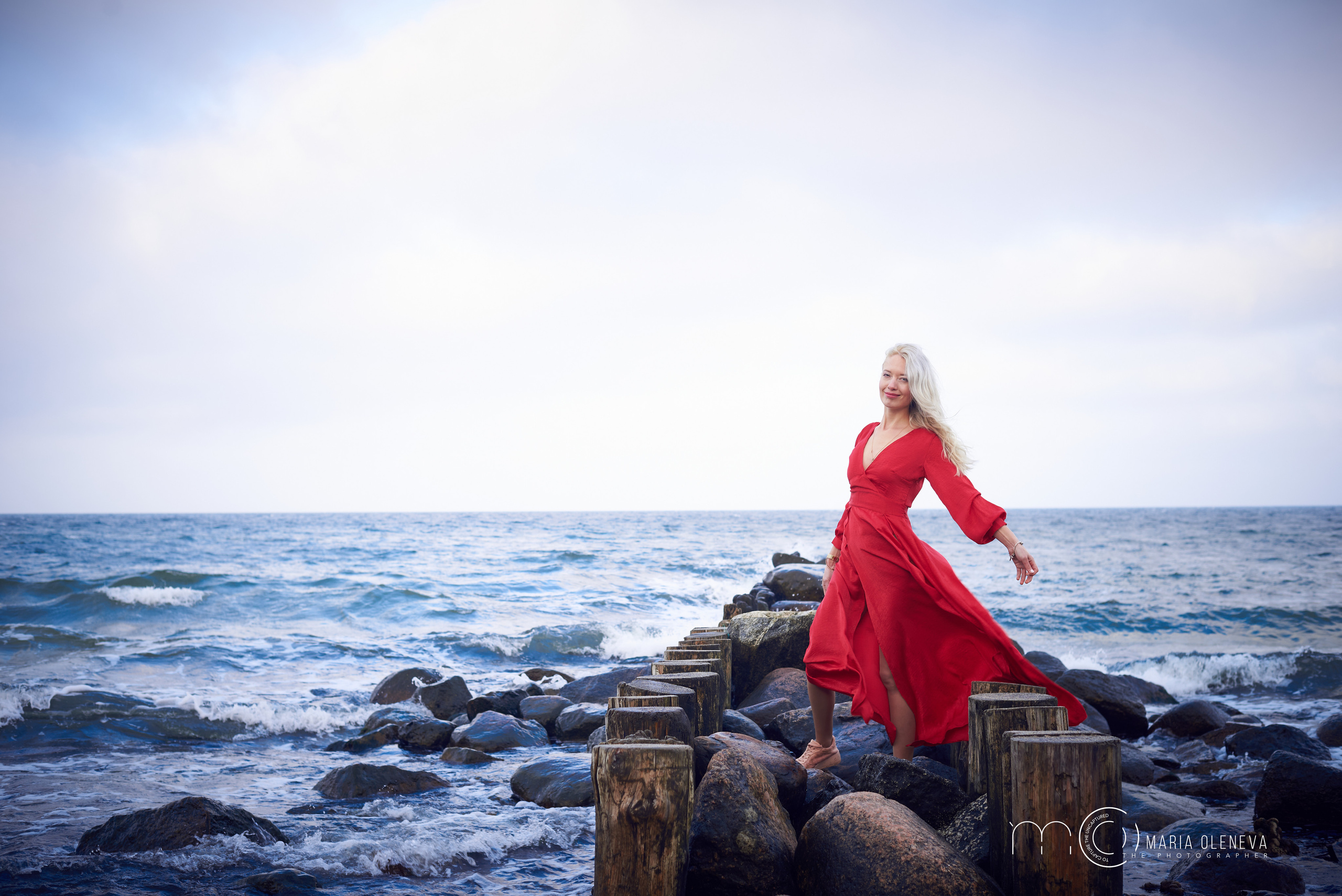 Даша и море. Фотограф Мария Оленева