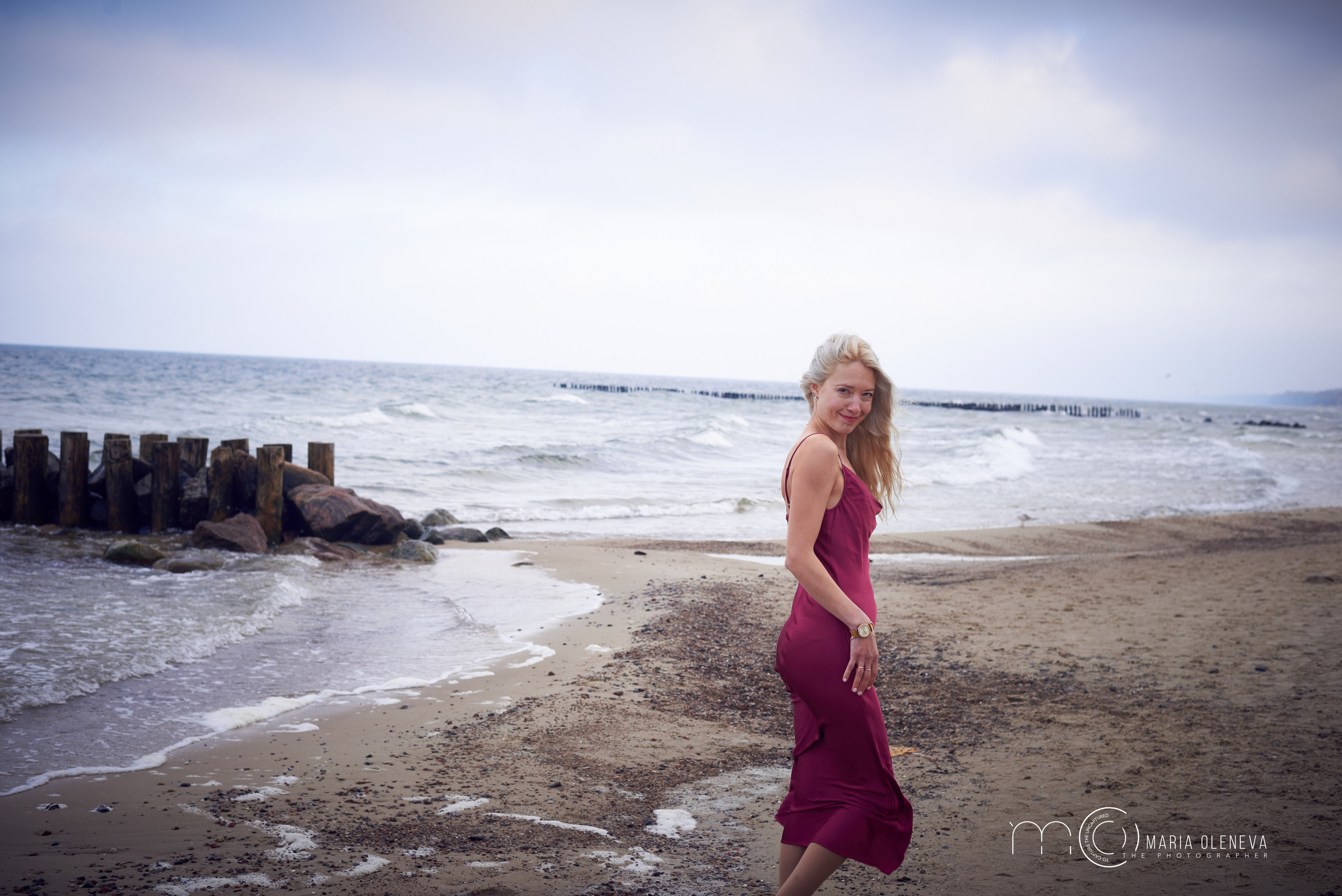 Даша и море. Фотограф Мария Оленева