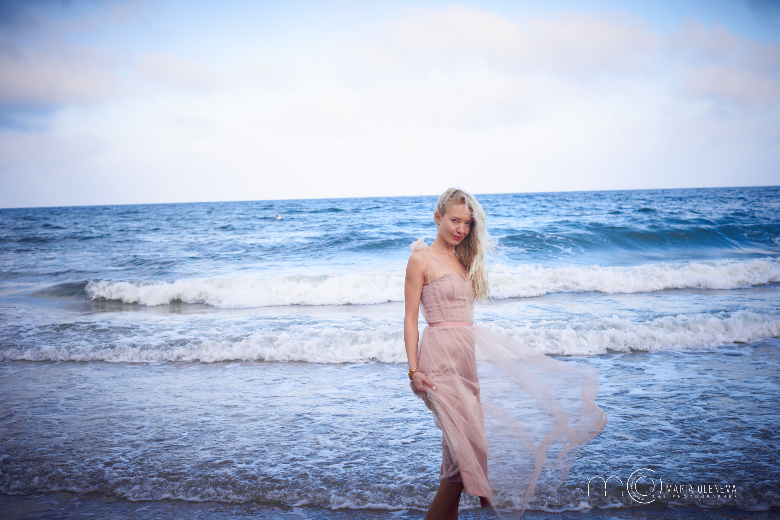 Даша и море. Фотограф Мария Оленева