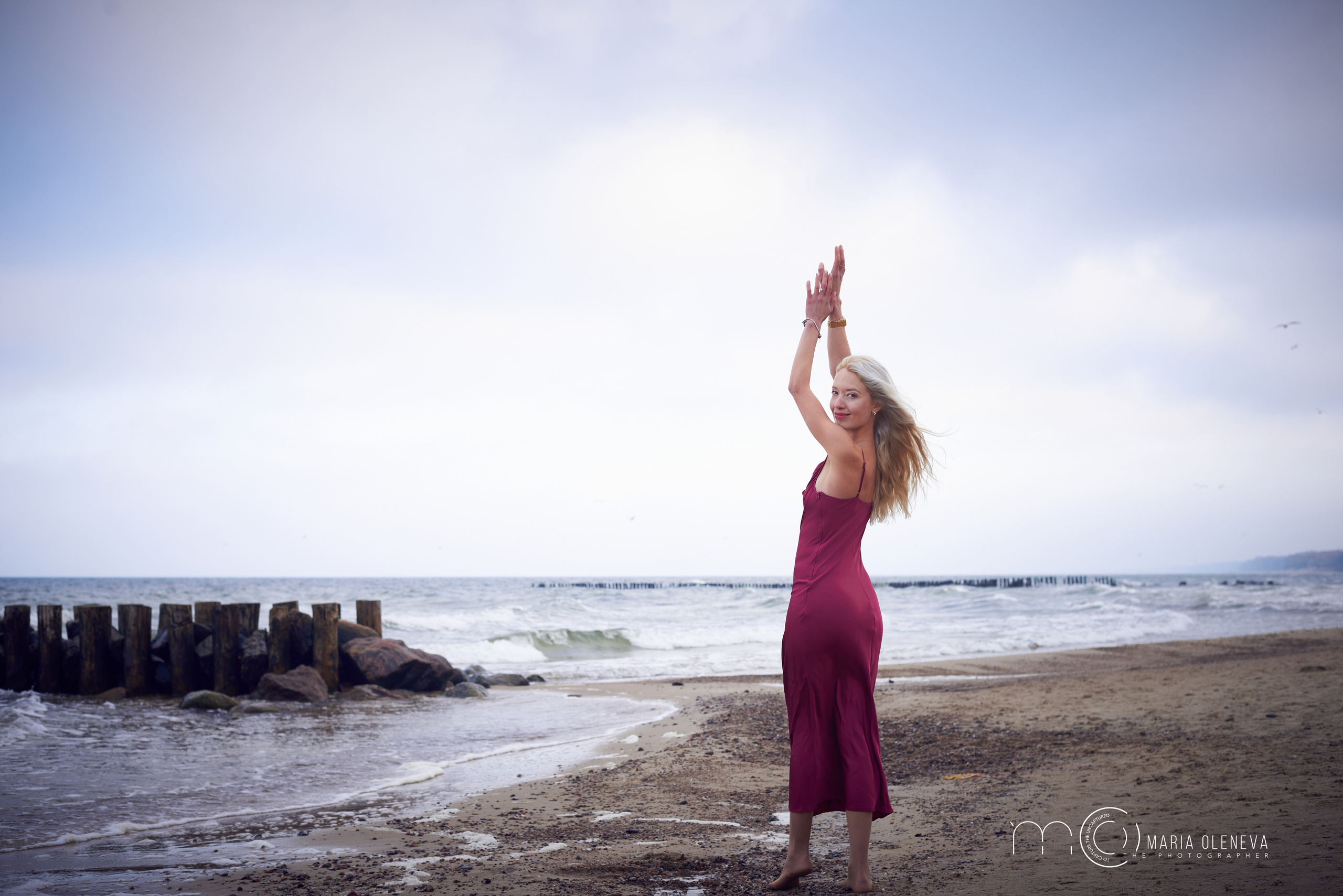 Даша и море. Фотограф Мария Оленева